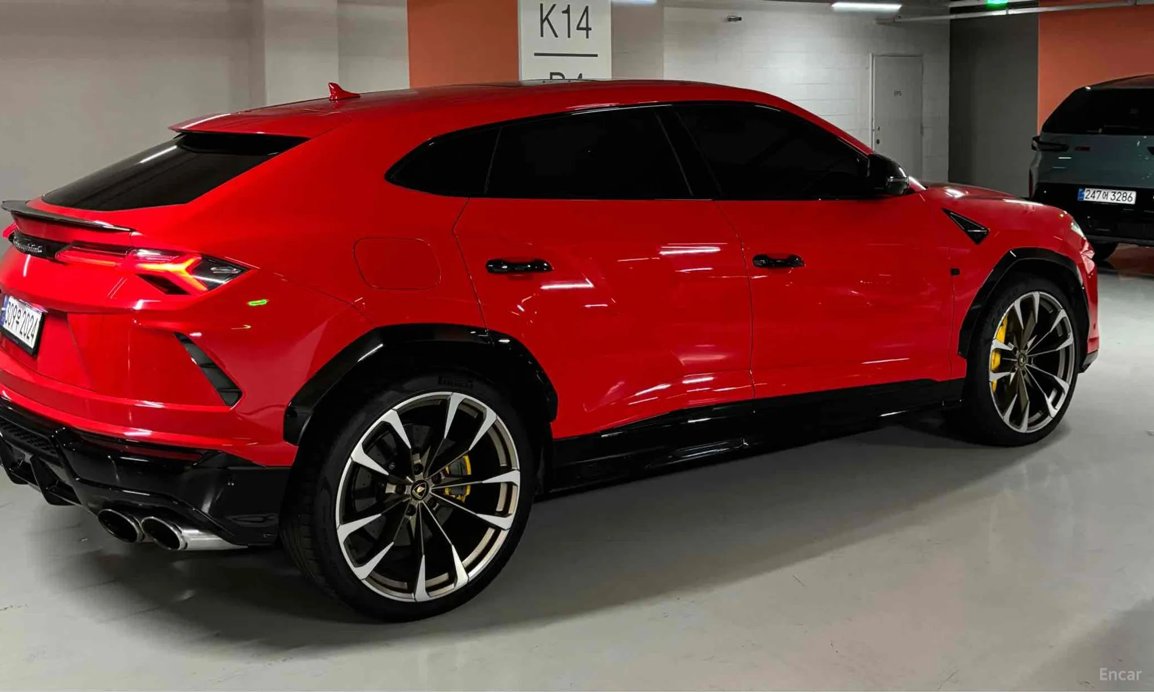 Lamborghini Urus превью 5