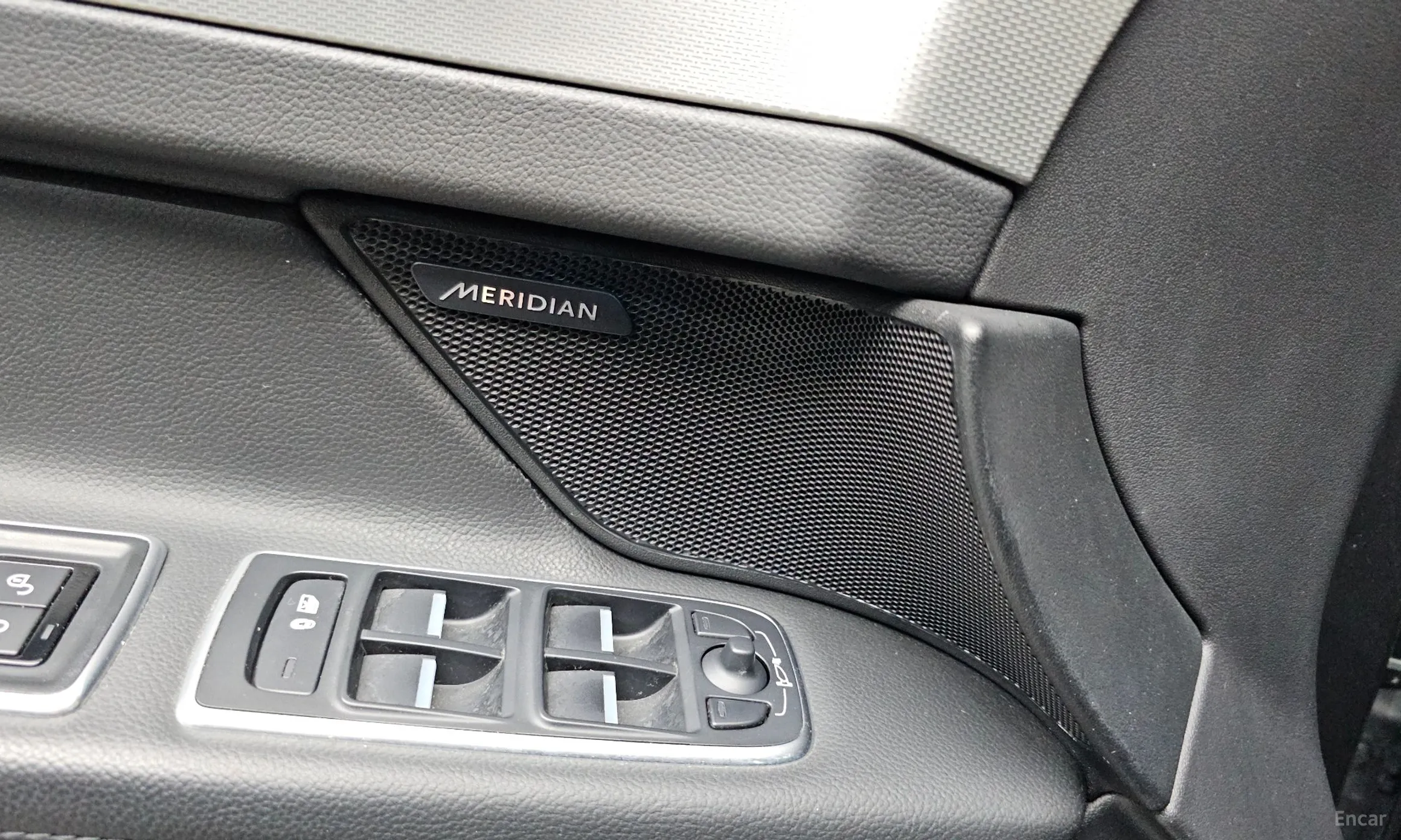 Jaguar XF (x260) превью 12