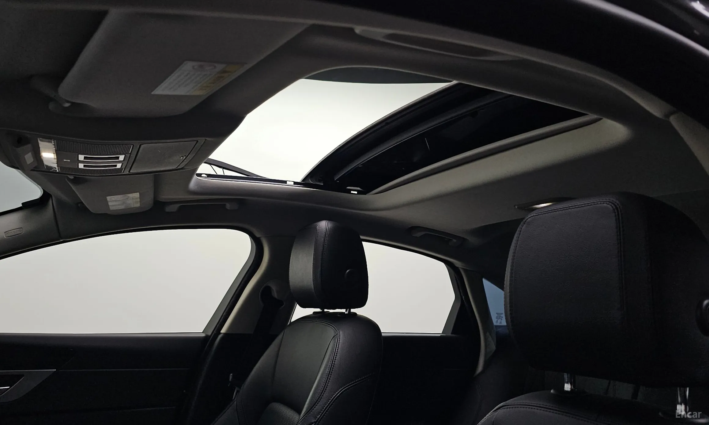 Jaguar XF (x260) превью 18