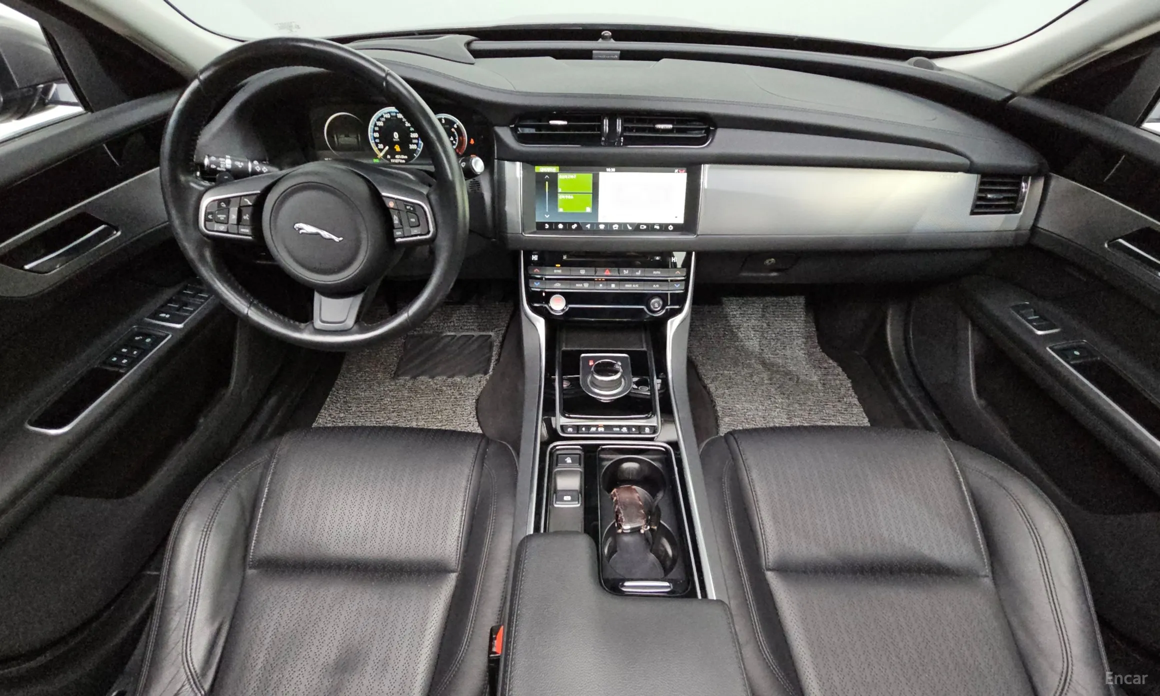 Jaguar XF (x260) превью 7