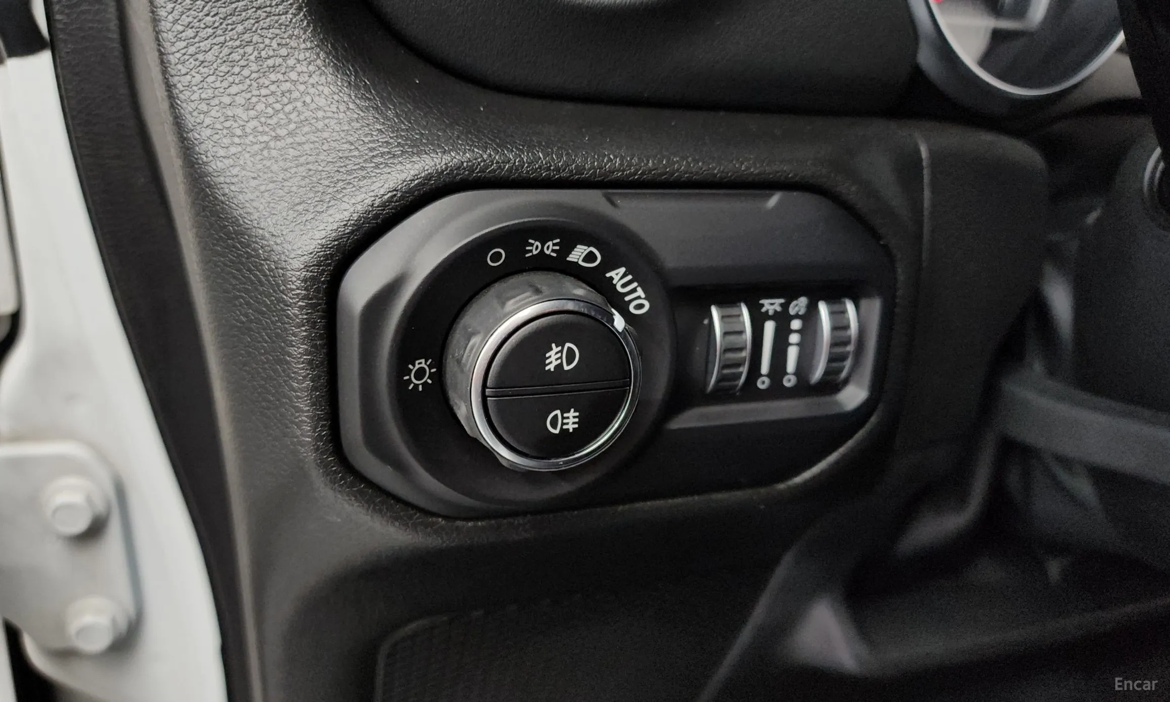 Jeep Wrangler (JL) превью 14