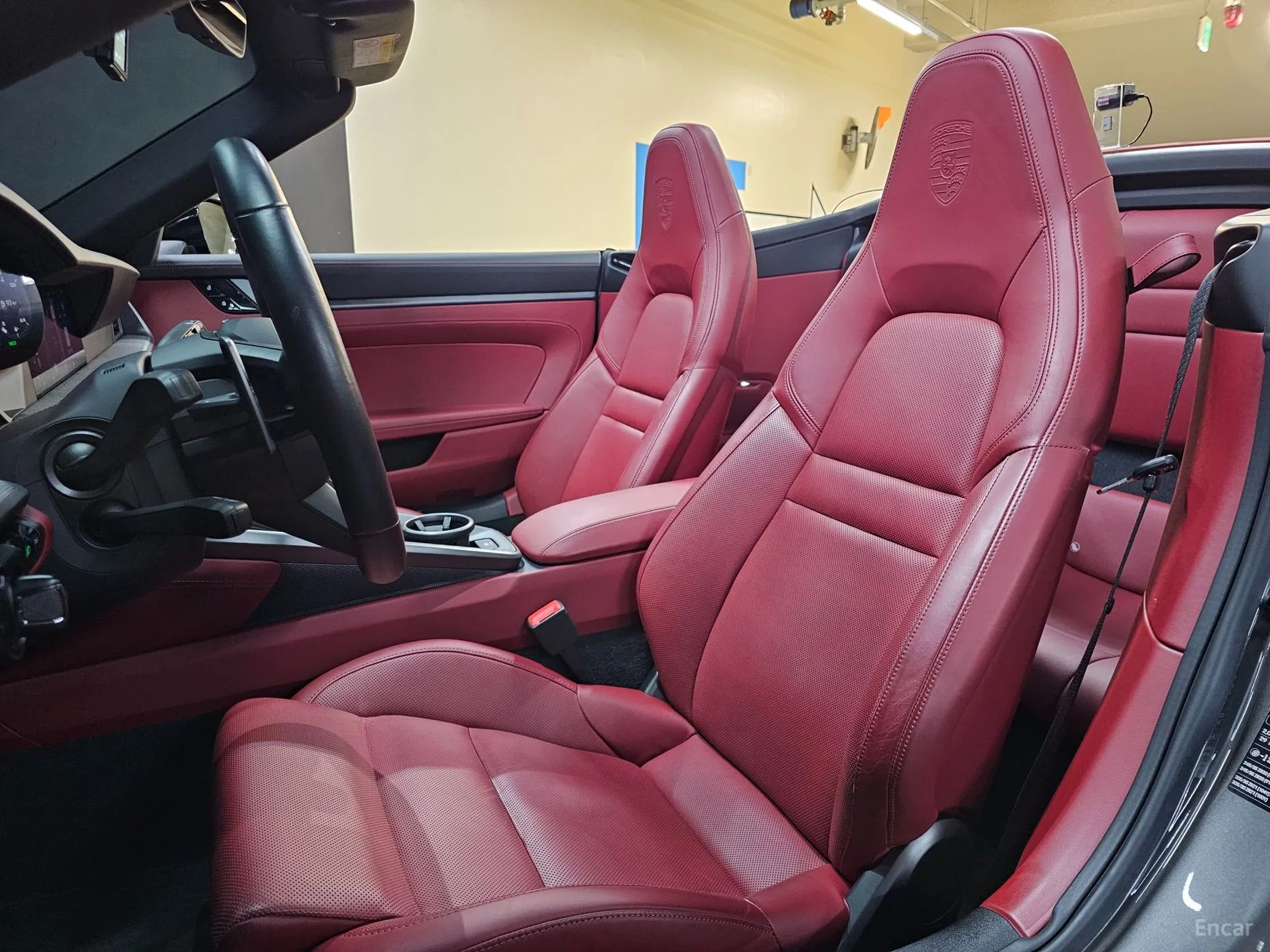 Porsche 911 (992) превью 12