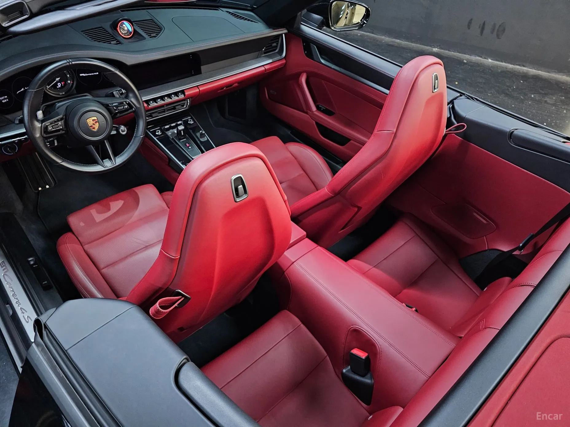 Porsche 911 (992) превью 15
