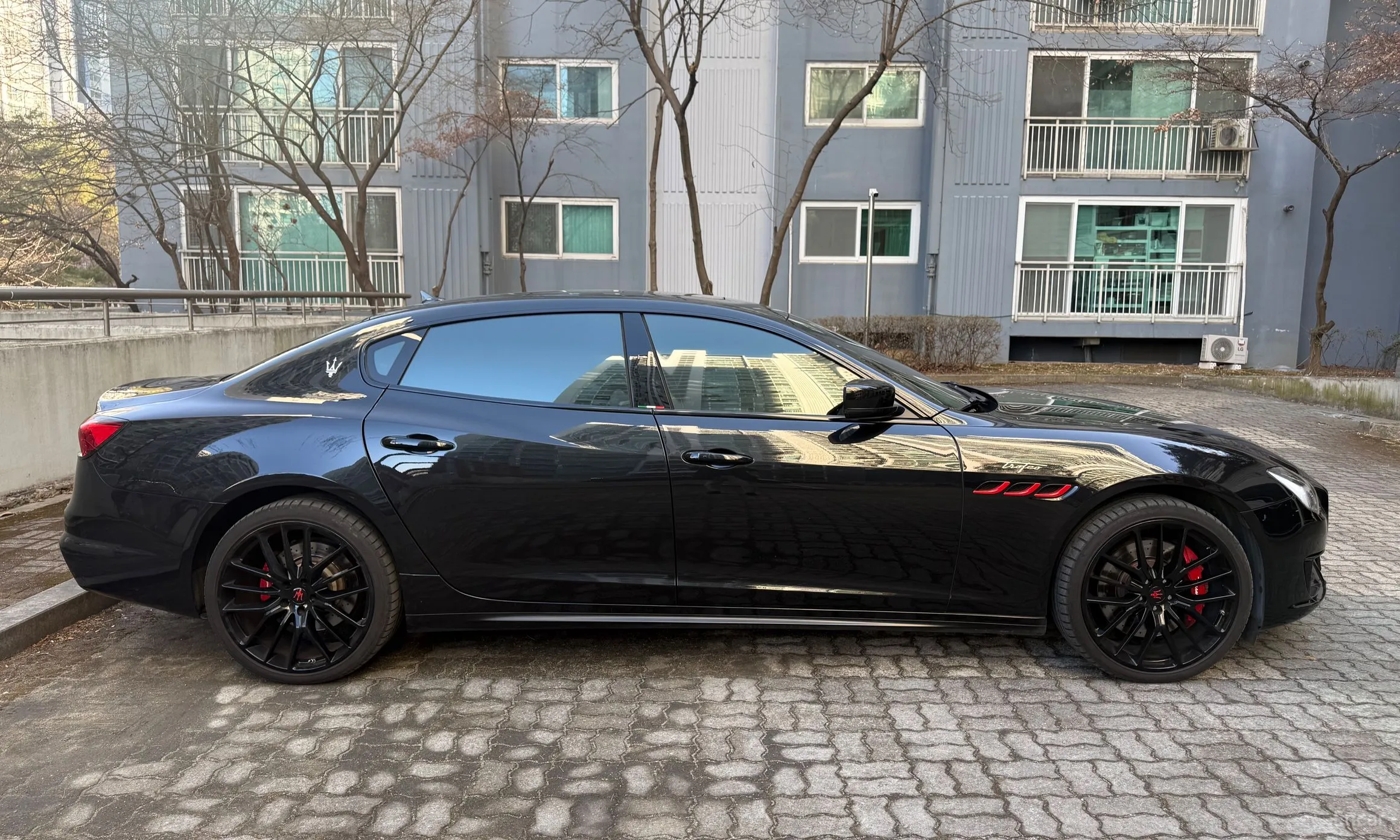 Maserati Quattroporte превью 5