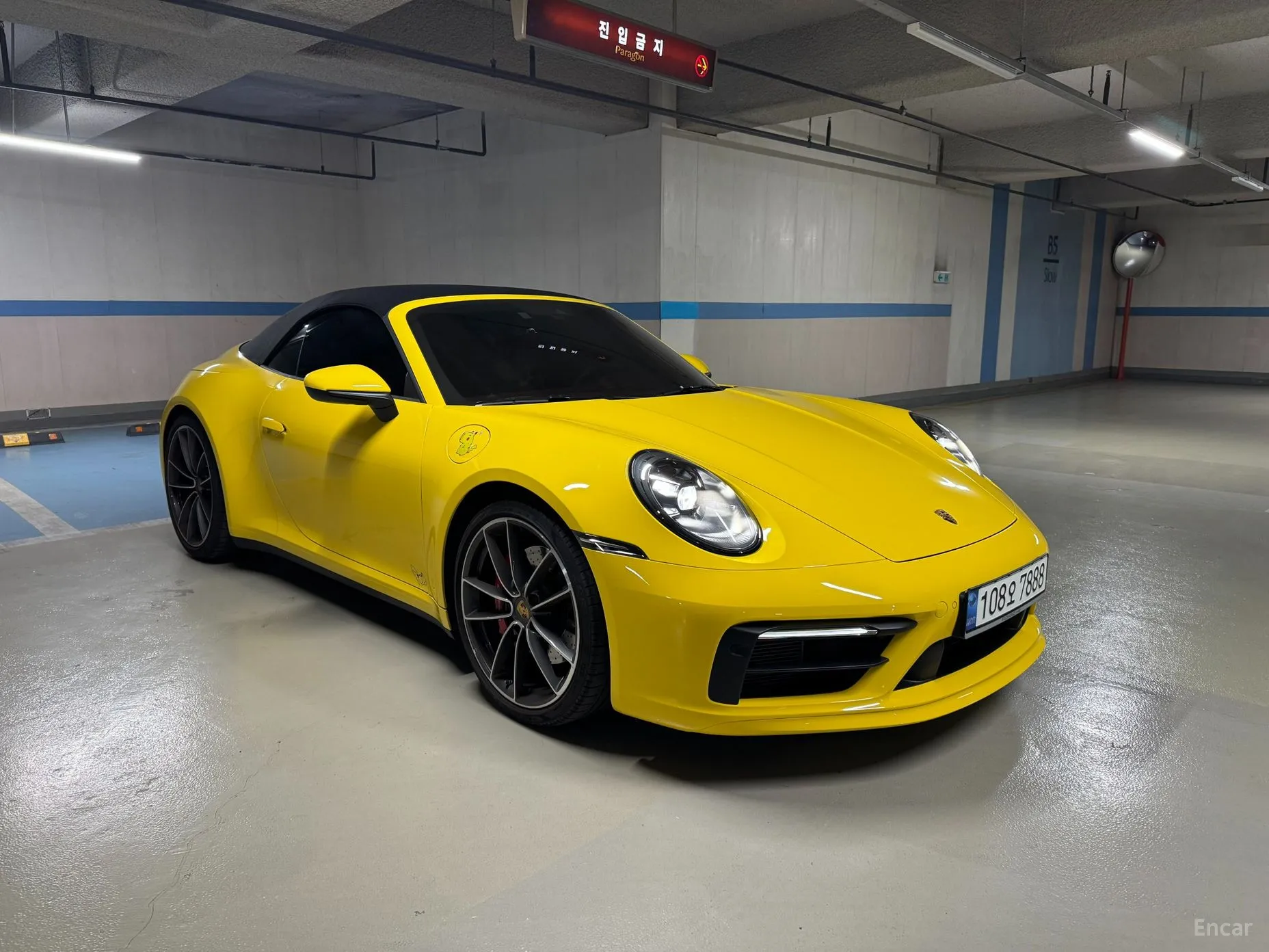 Porsche 911 (992) превью 16