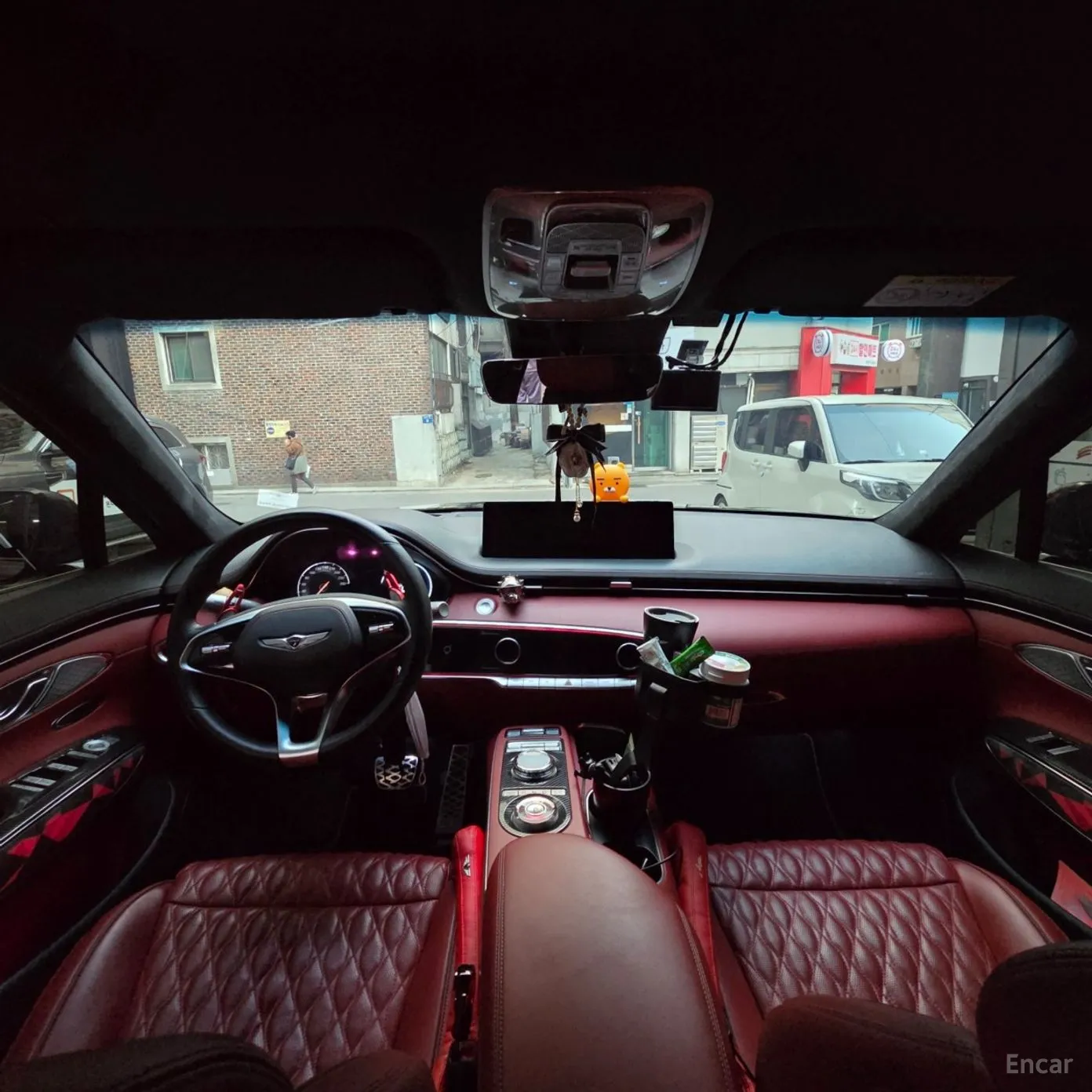 Genesis GV70 превью 6