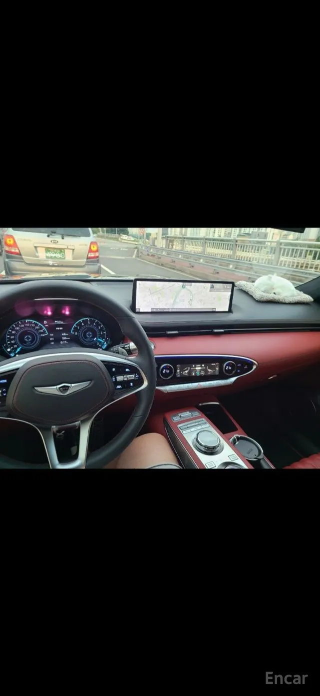 Genesis GV70 превью 7