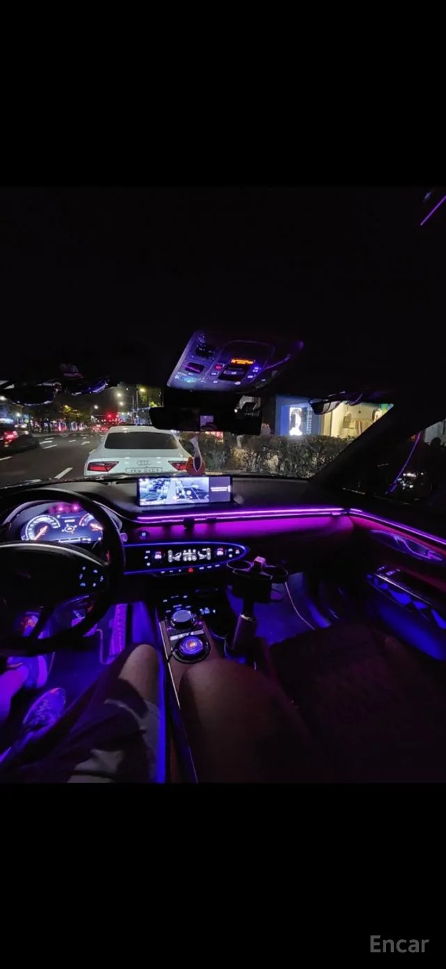 Genesis GV70 превью 9