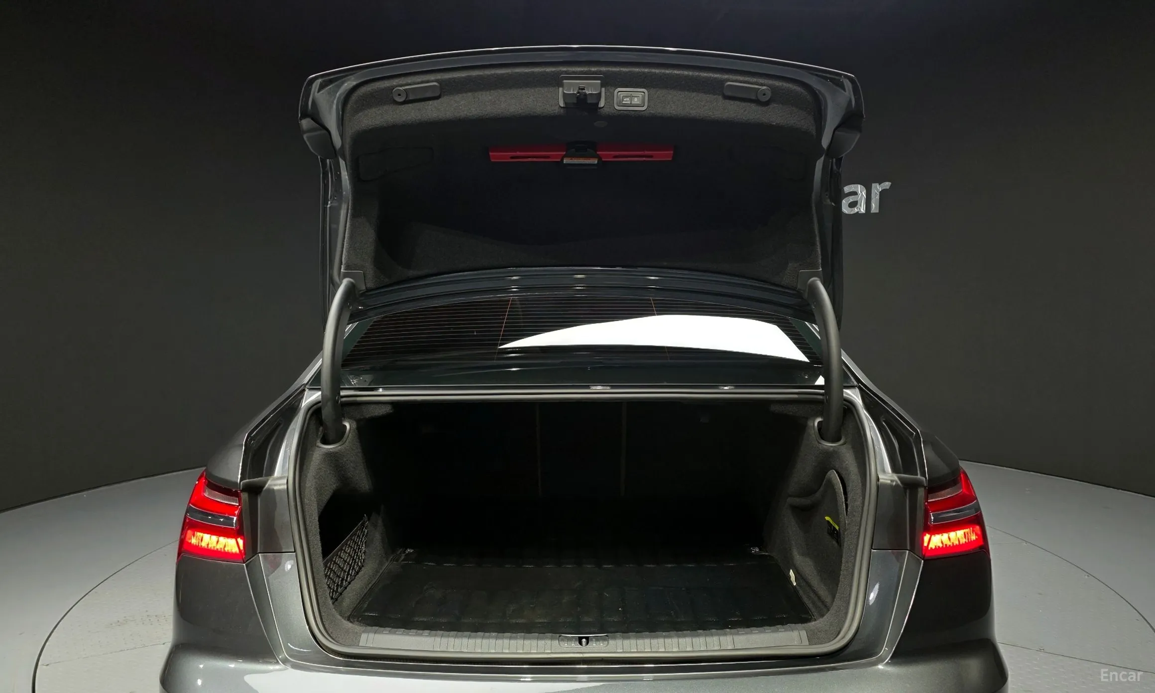 Audi A6 (C8) превью 19