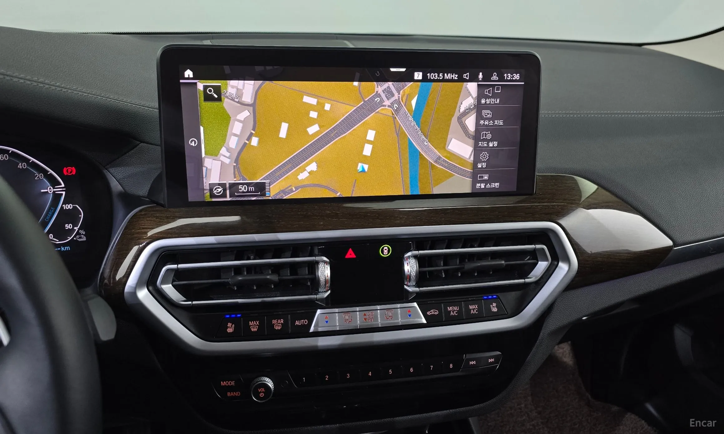 BMW X3 (G01) превью 14