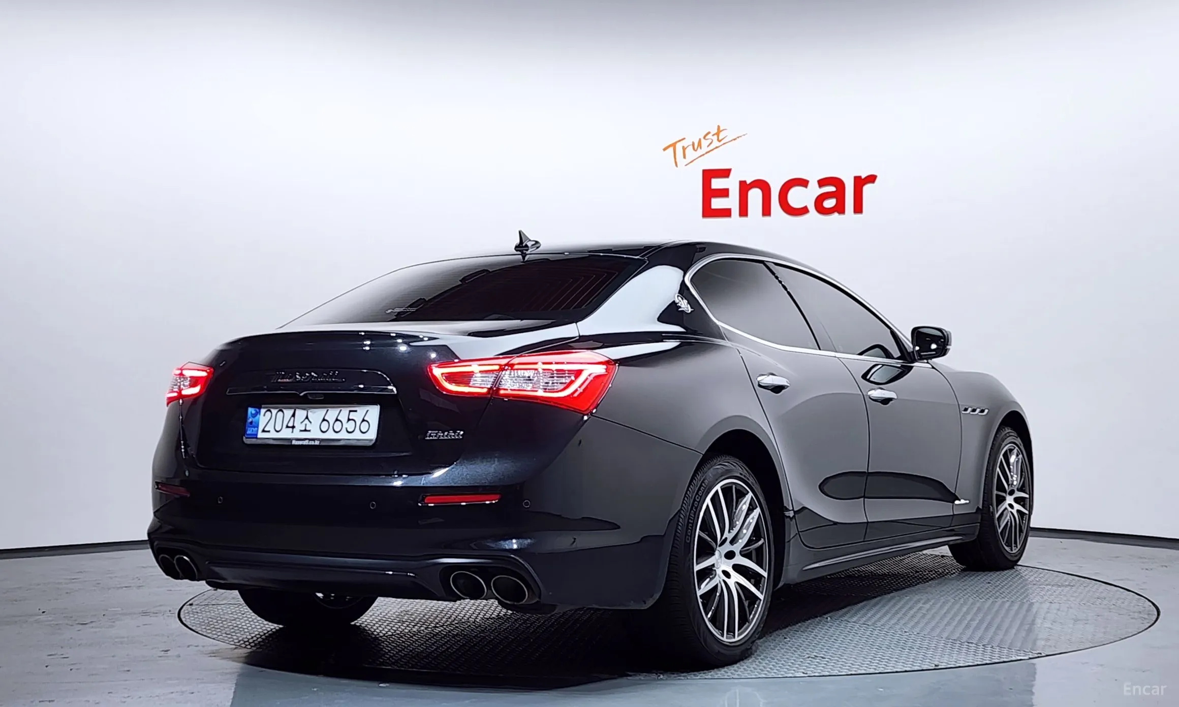 Maserati Ghibli превью 2