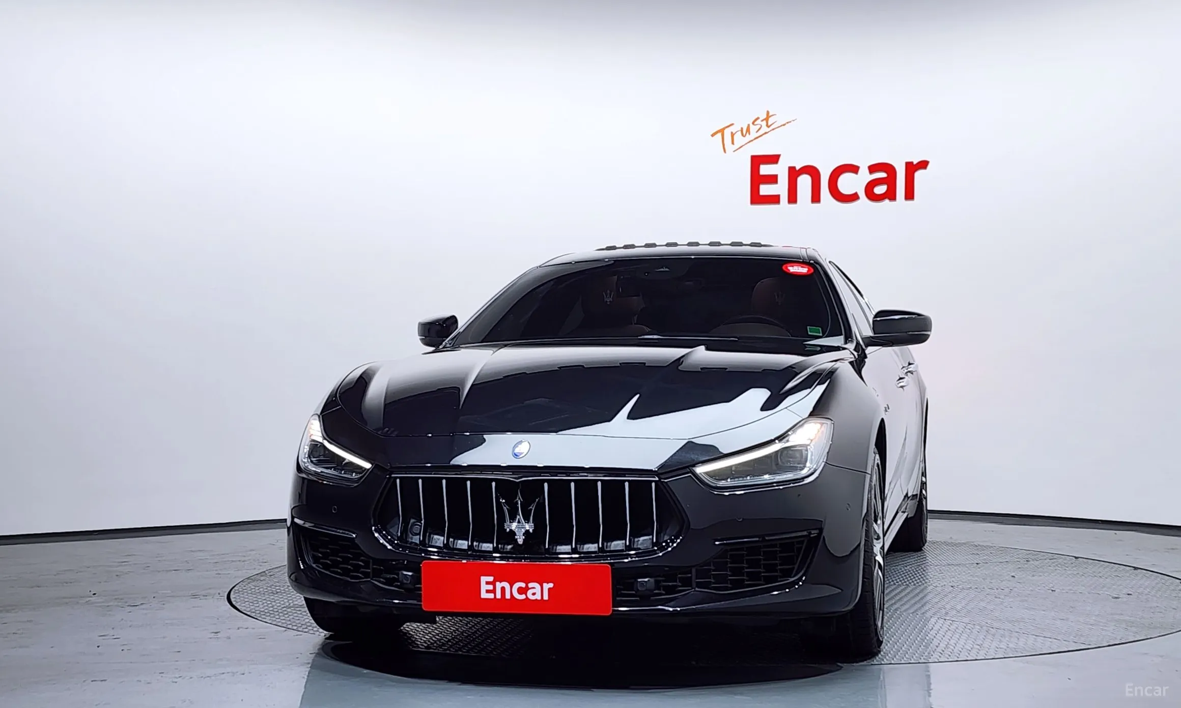 Maserati Ghibli превью 3