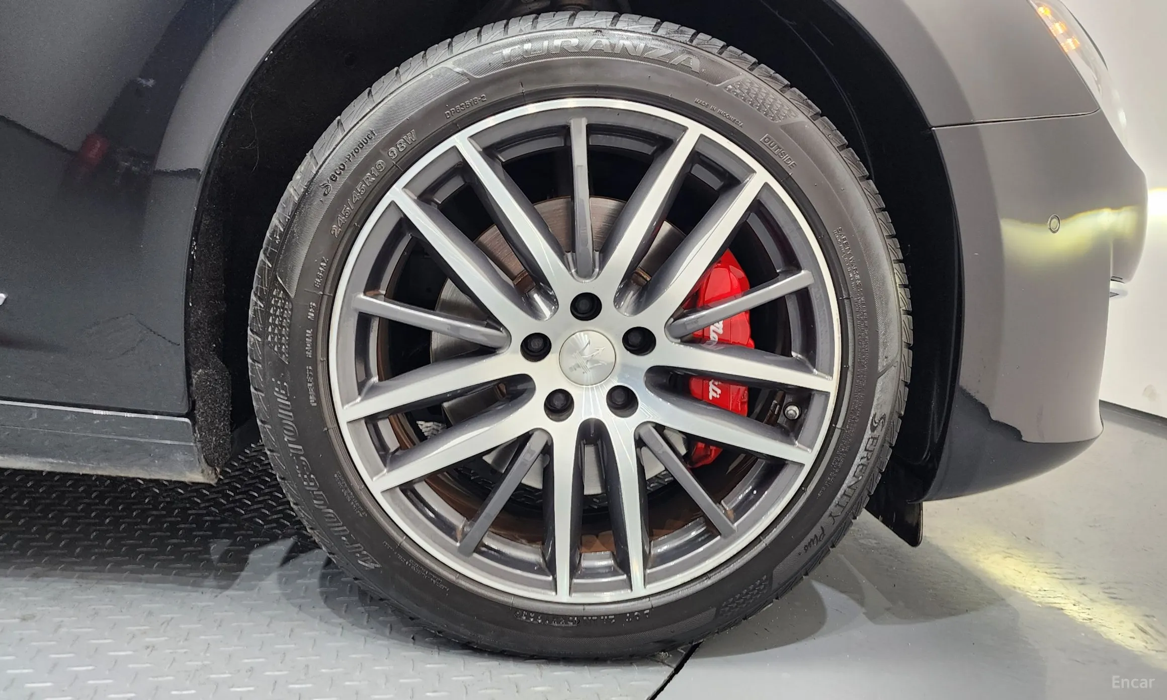 Maserati Ghibli превью 5