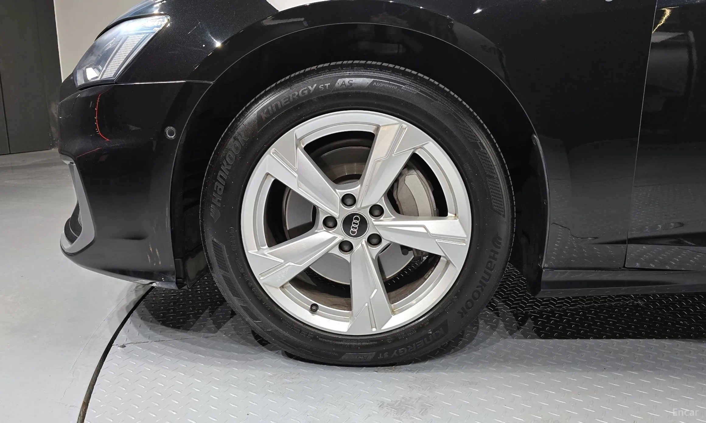 Audi A6 (C8) превью 5