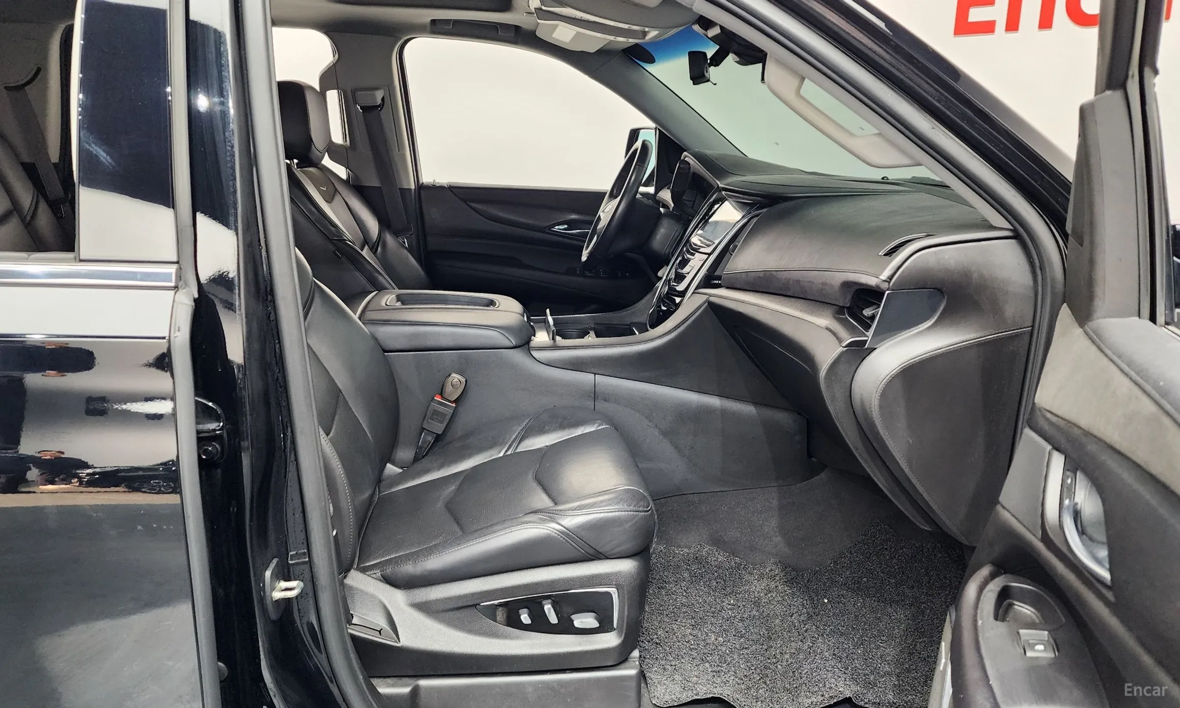Cadillac Escalade превью 11