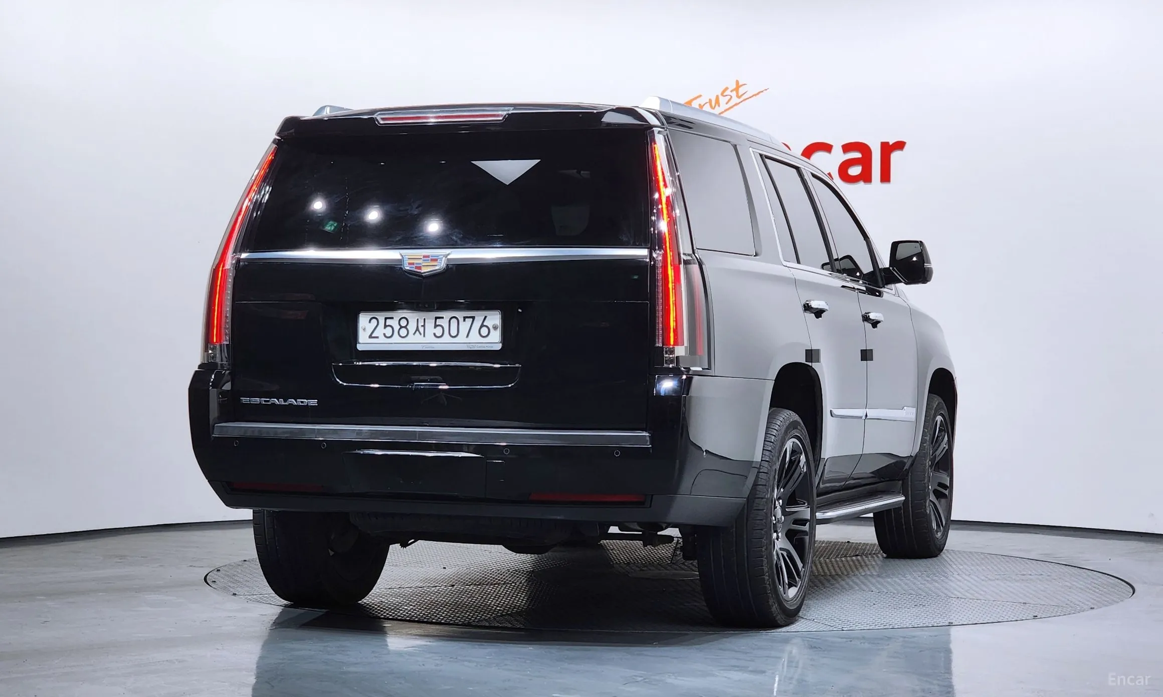 Cadillac Escalade превью 2