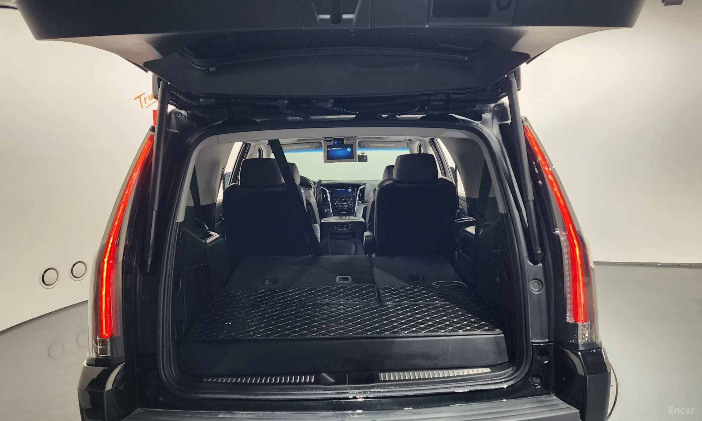 Cadillac Escalade превью 20