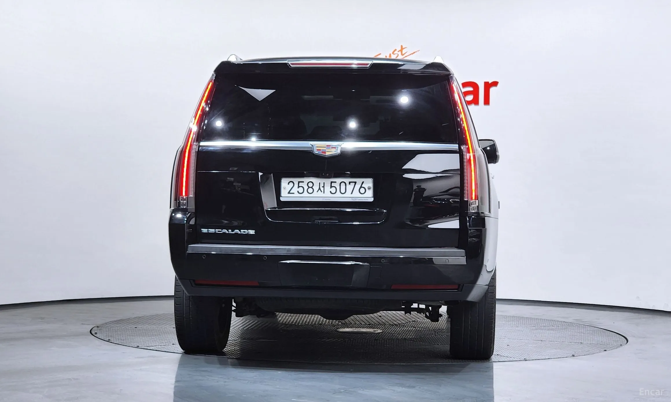 Cadillac Escalade превью 4