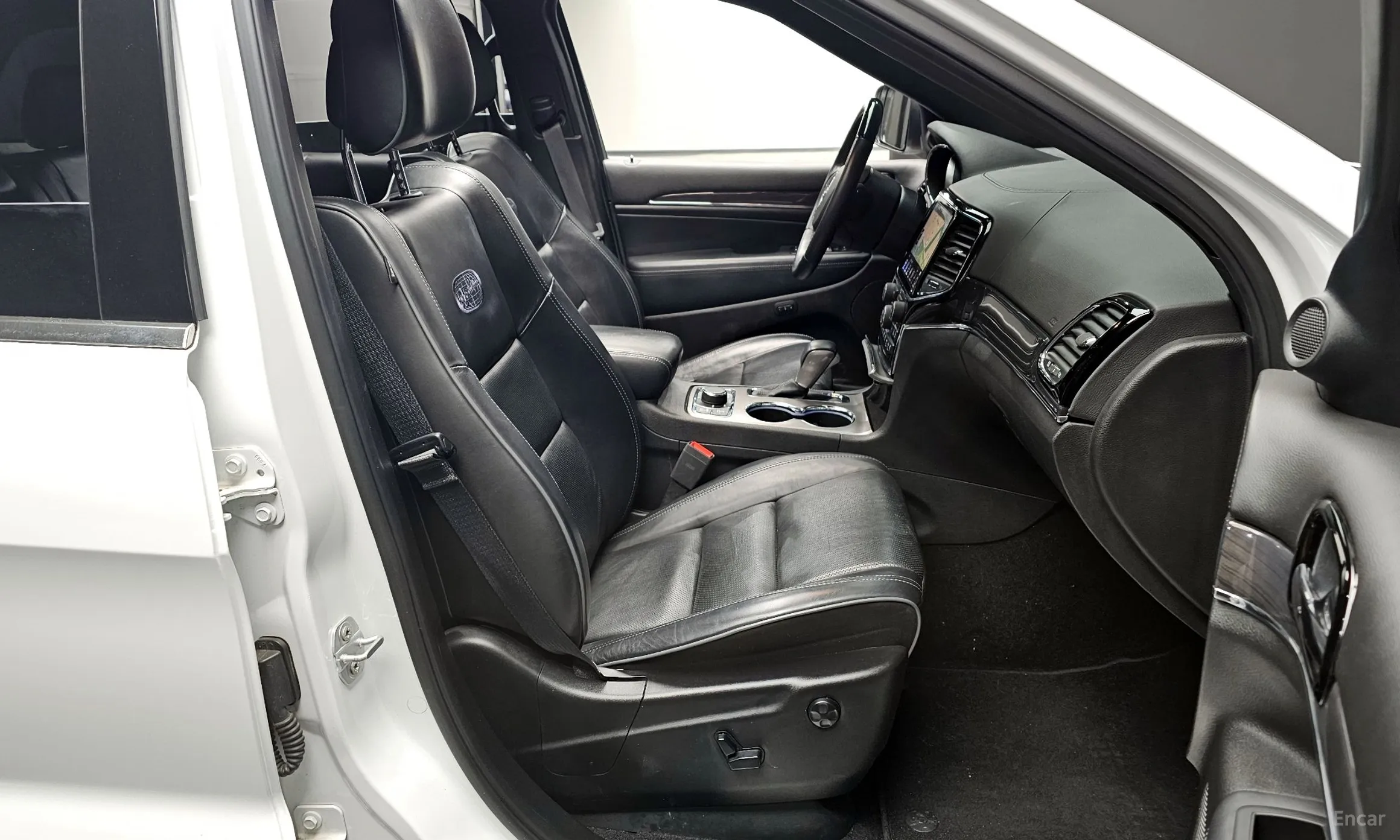 Jeep Grand Cherokee превью 10