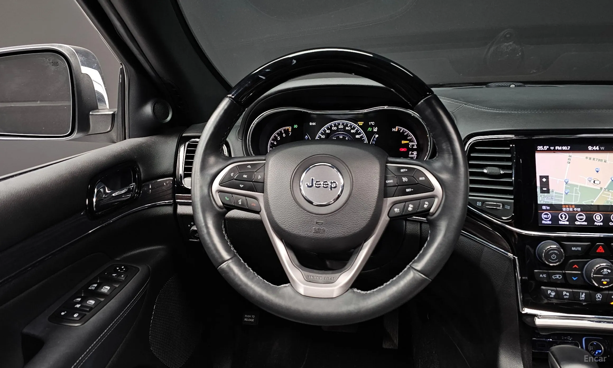 Jeep Grand Cherokee превью 13