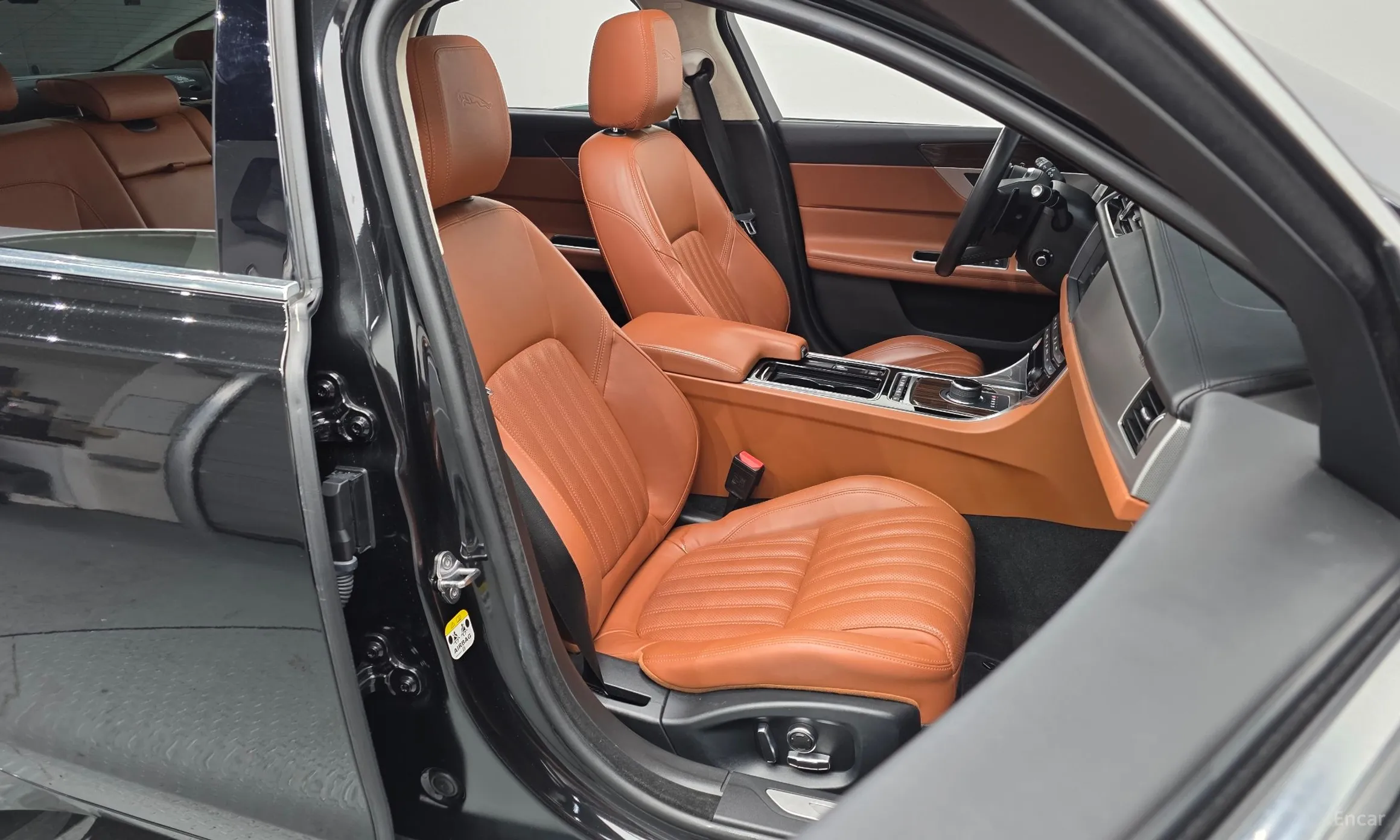Jaguar XF (x260) превью 10