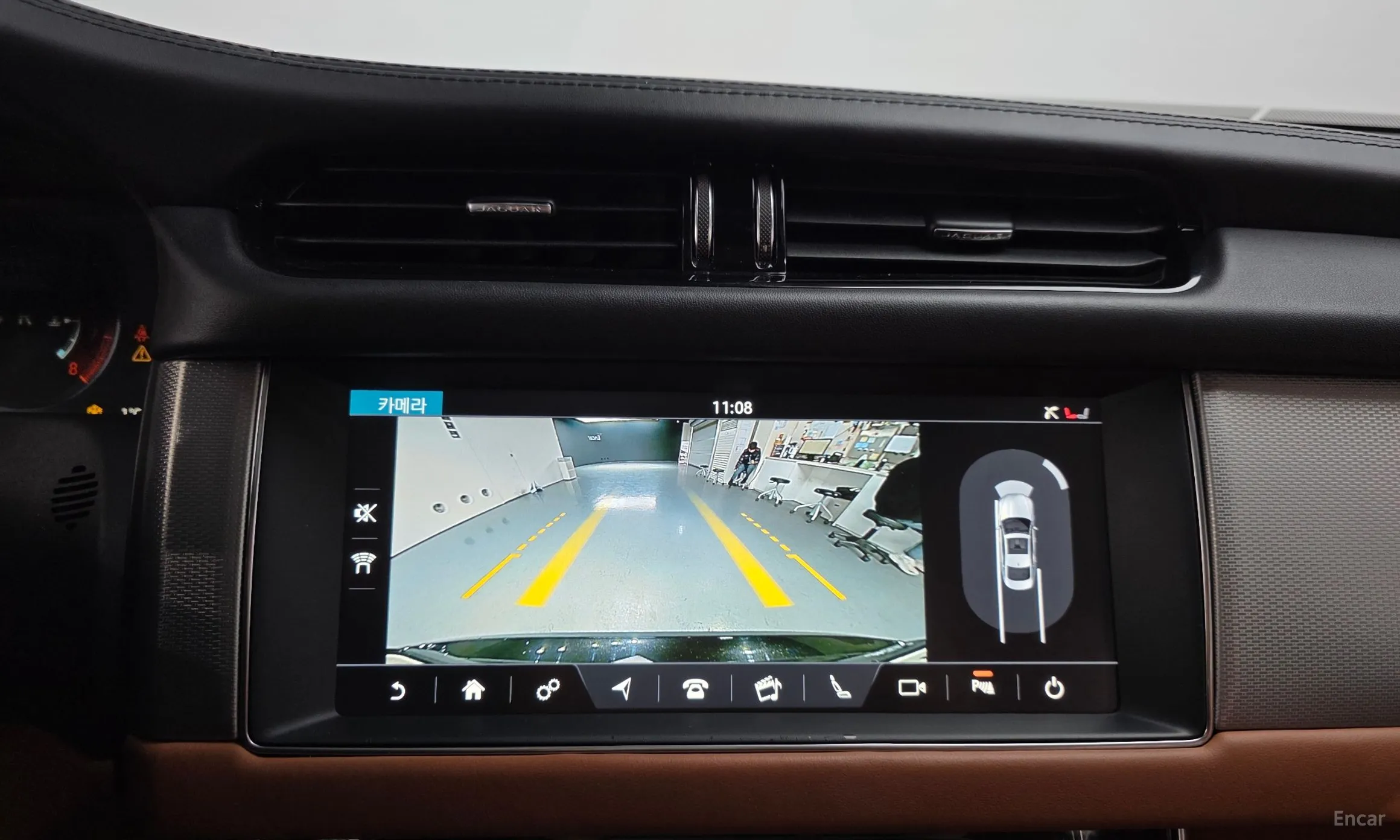 Jaguar XF (x260) превью 14