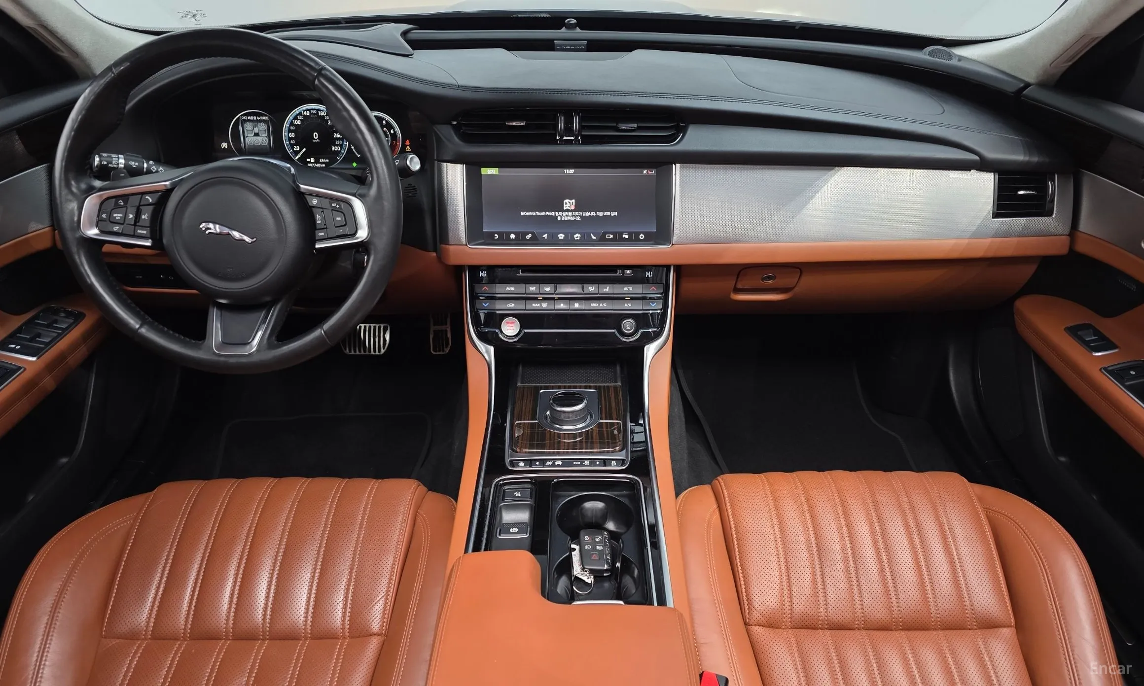 Jaguar XF (x260) превью 7