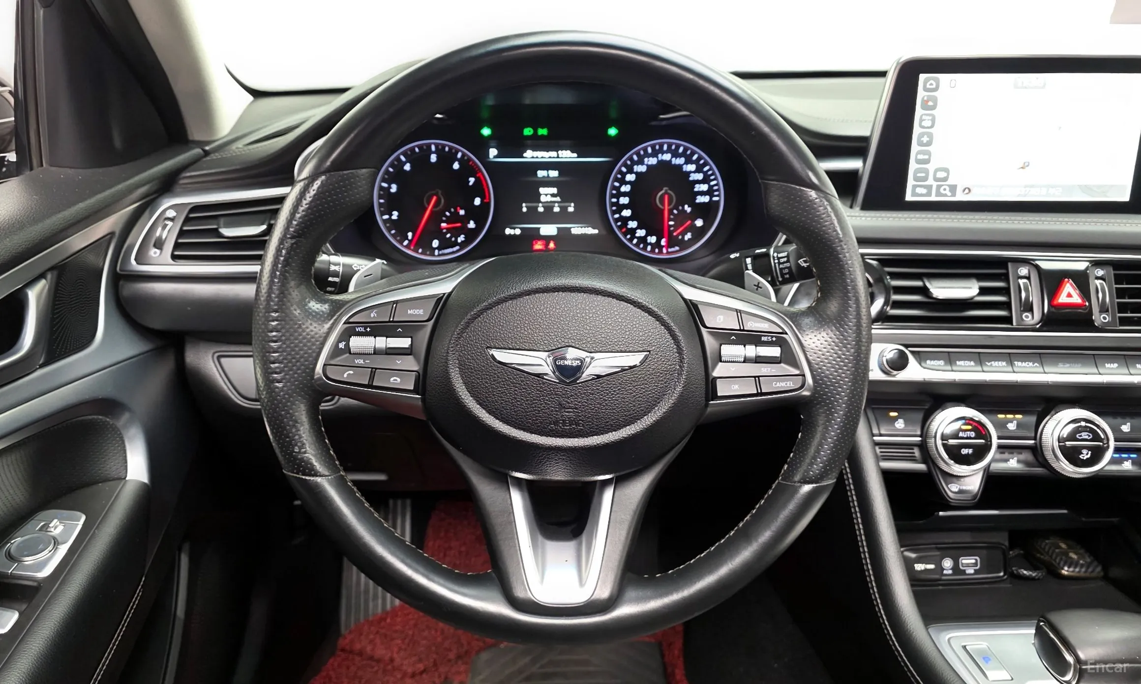 Genesis G70 превью 13