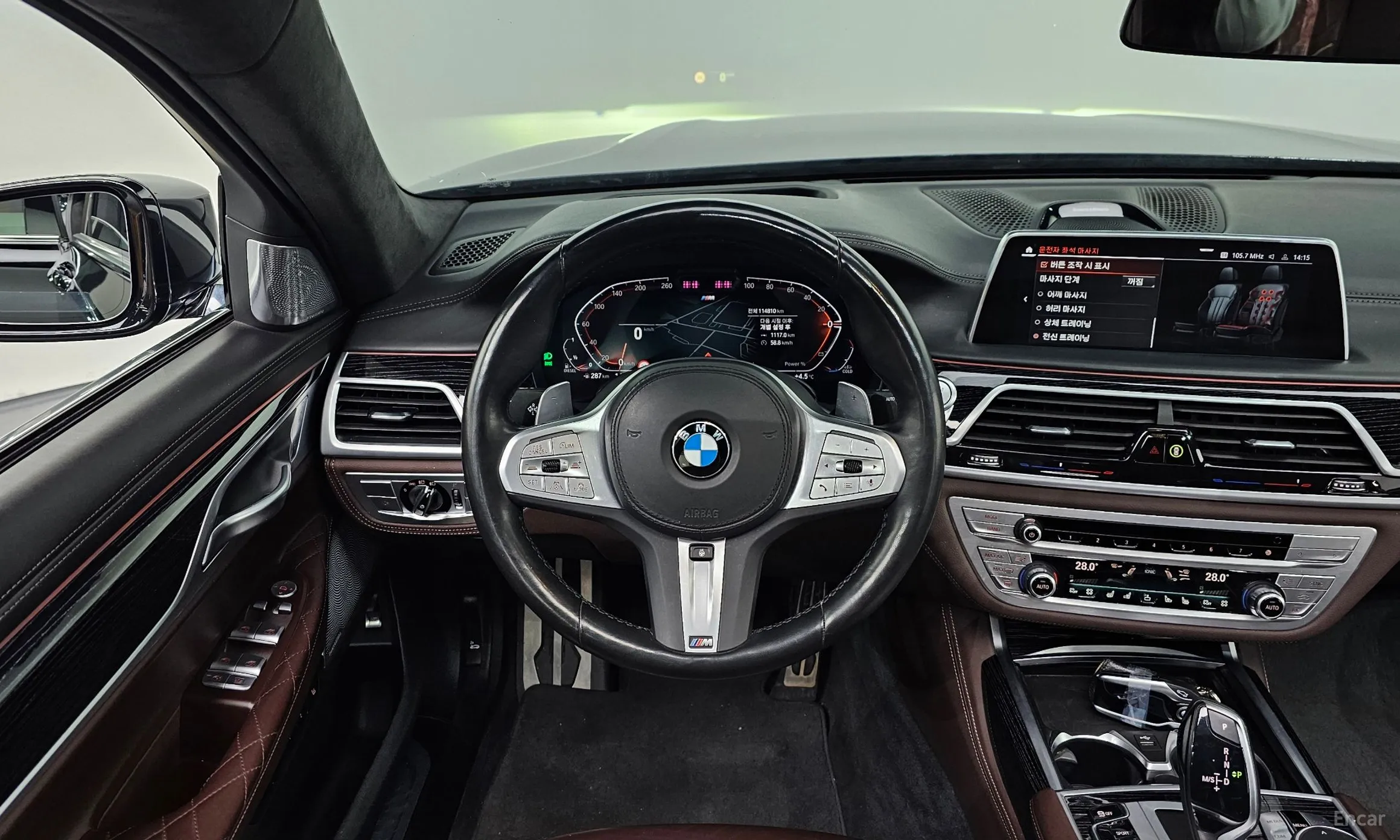 BMW 7 Series (G11) превью 13