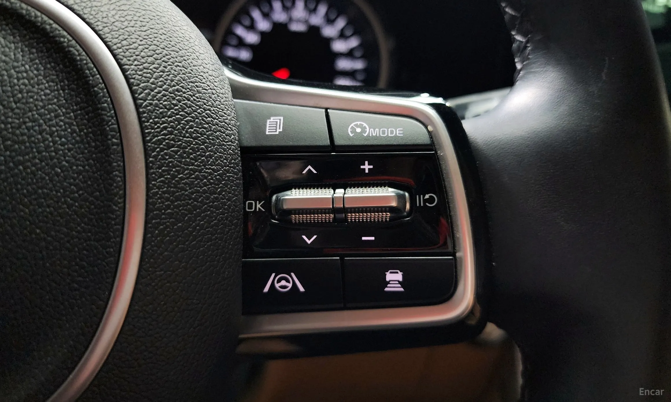 Kia Carnival Gen 4 превью 19