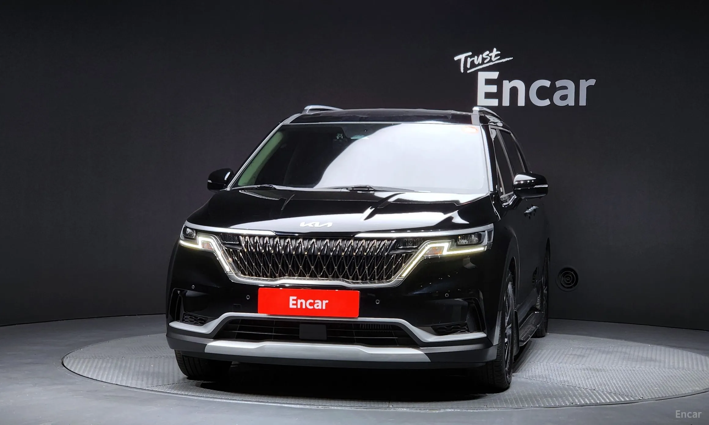 Kia Carnival Gen 4 превью 3