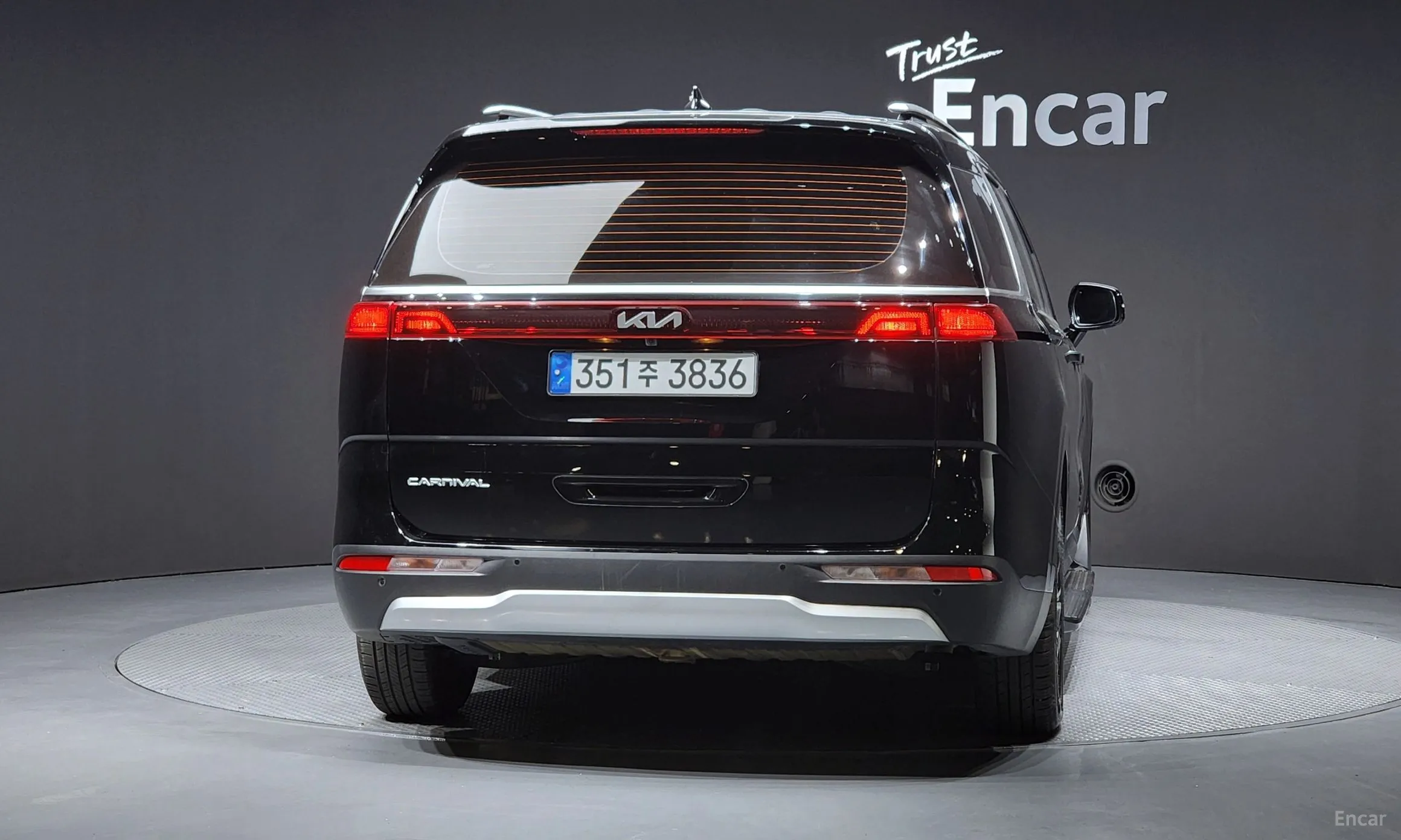 Kia Carnival Gen 4 превью 4