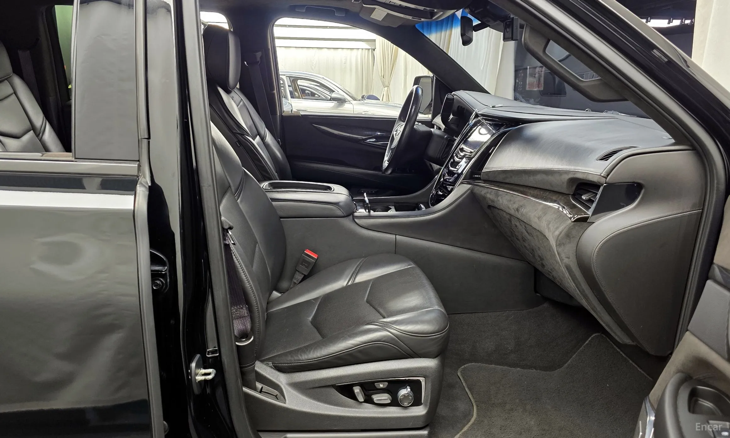 Cadillac Escalade превью 11