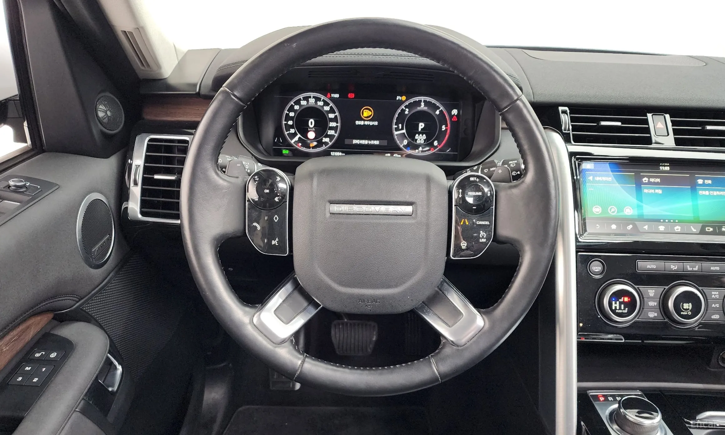 Land Rover Discovery 5 превью 13