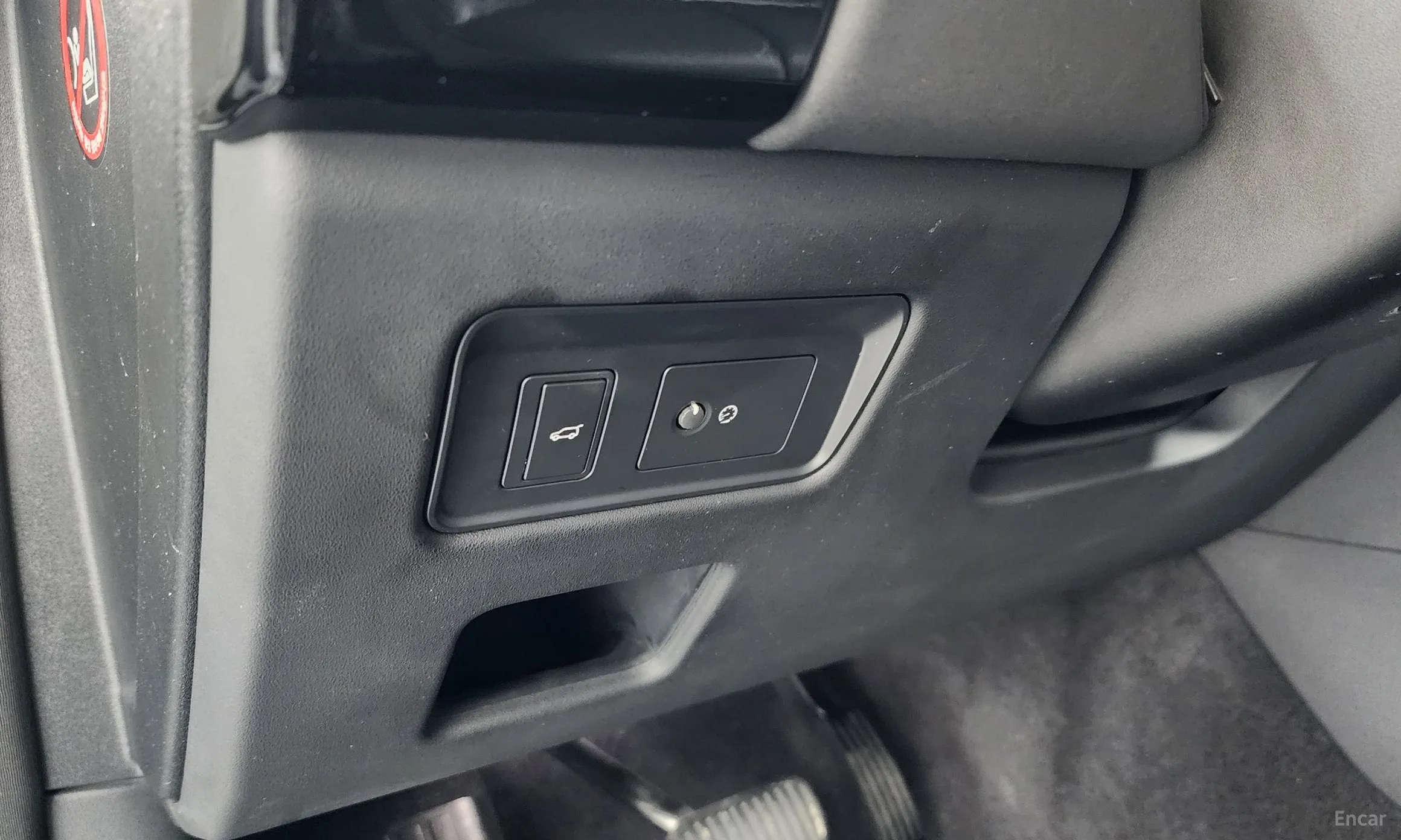 Land Rover Discovery 5 превью 14