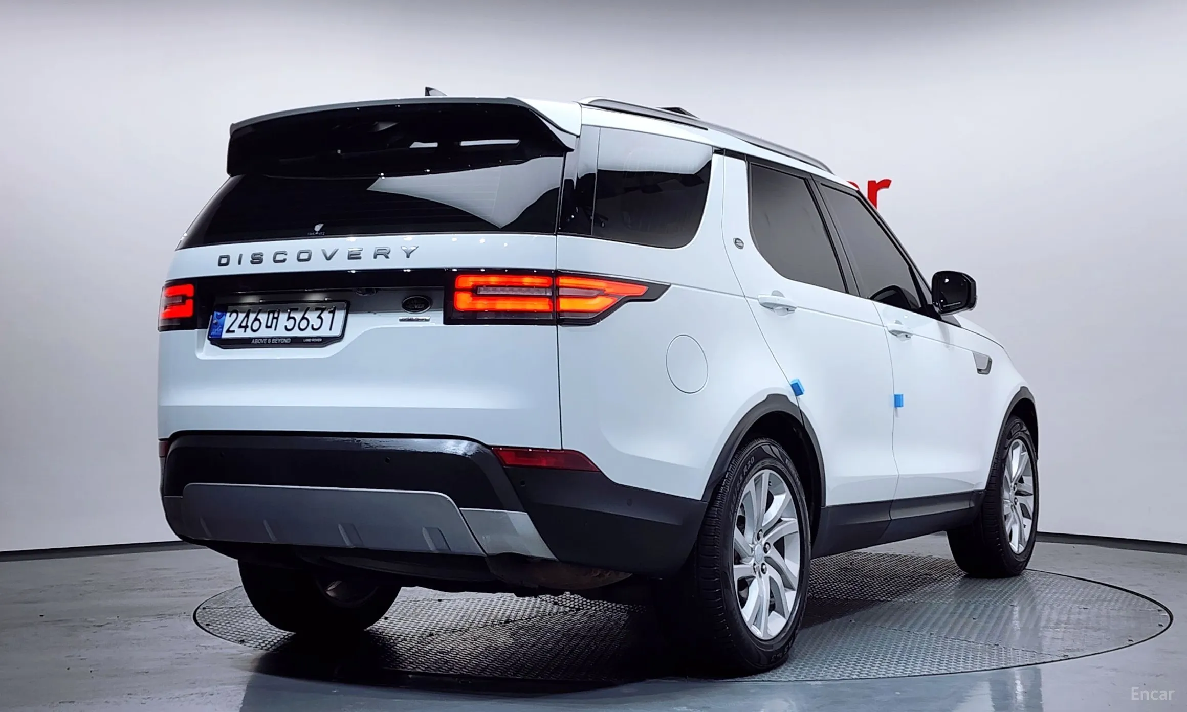 Land Rover Discovery 5 превью 2
