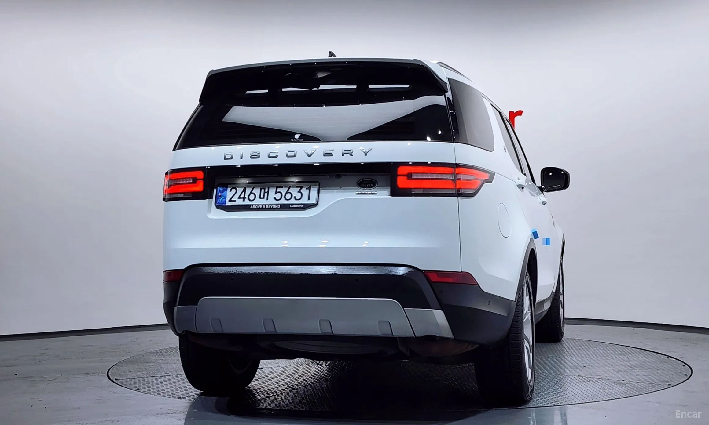 Land Rover Discovery 5 превью 4