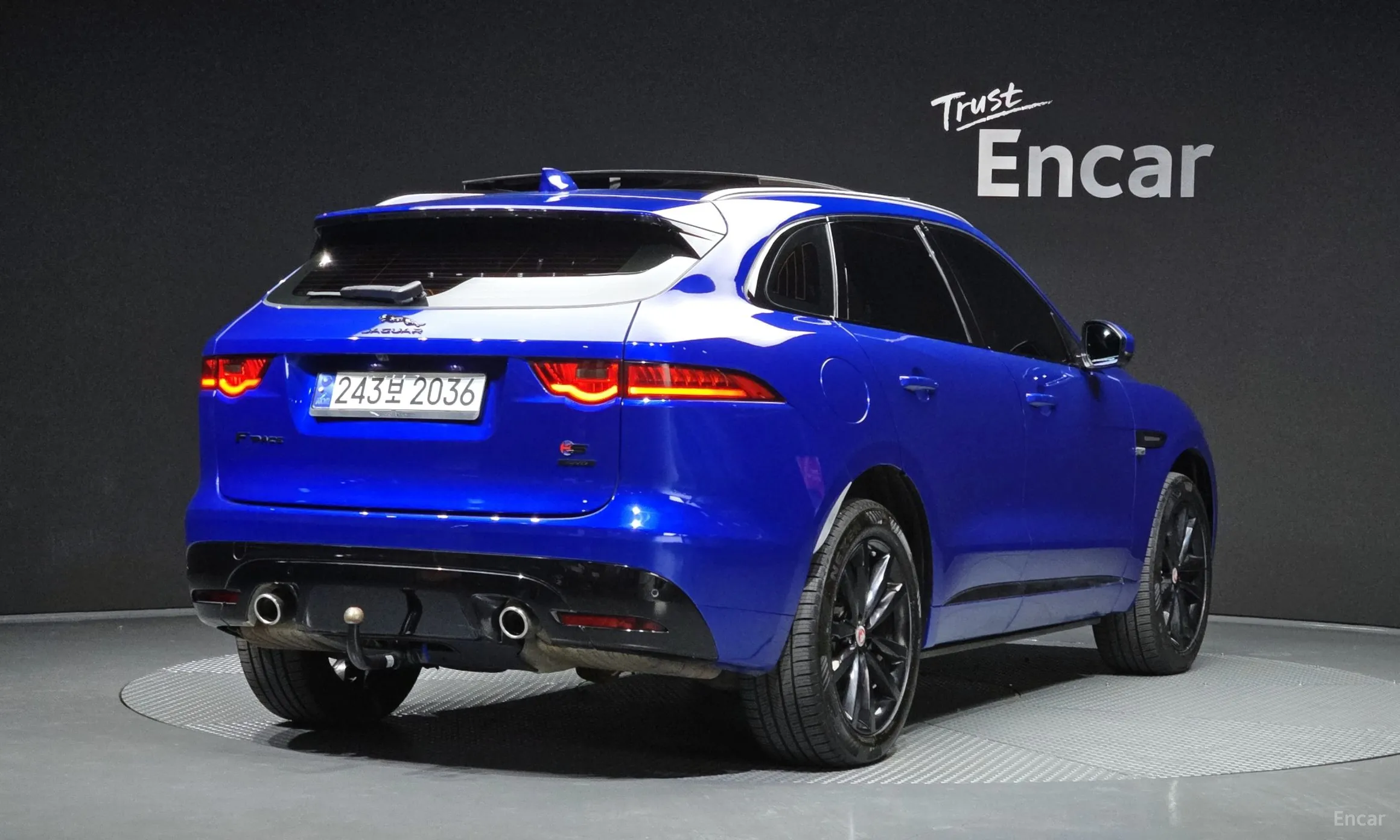 Jaguar F-PACE
