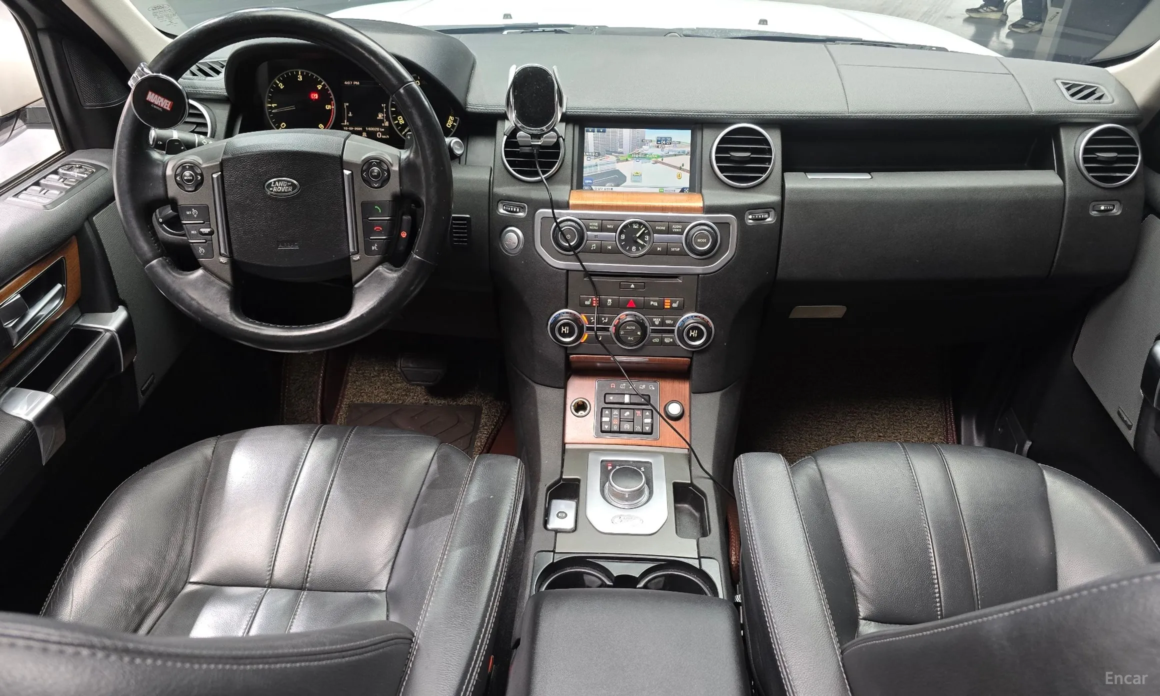 Land Rover Discovery 4 превью 7