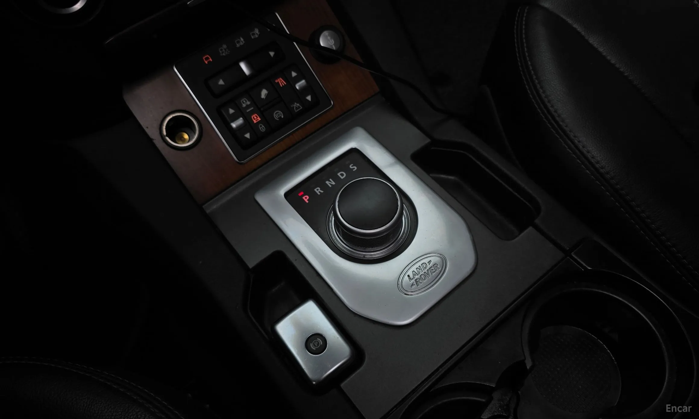 Land Rover Discovery 4 превью 9