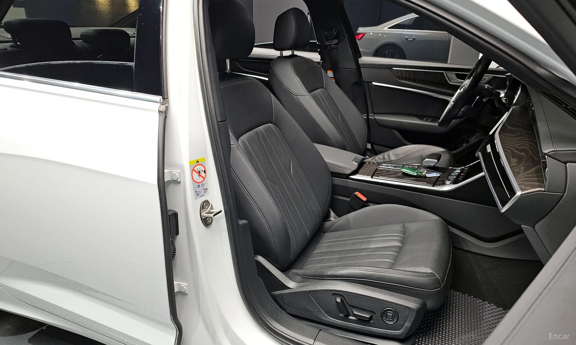 Audi A6 (C8) превью 10