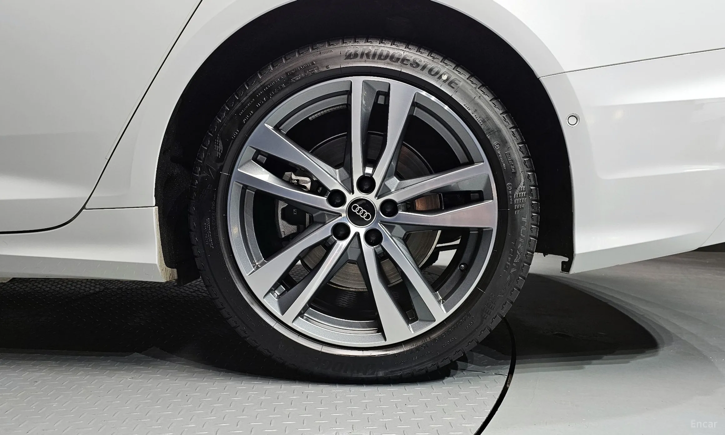 Audi A6 (C8) превью 5