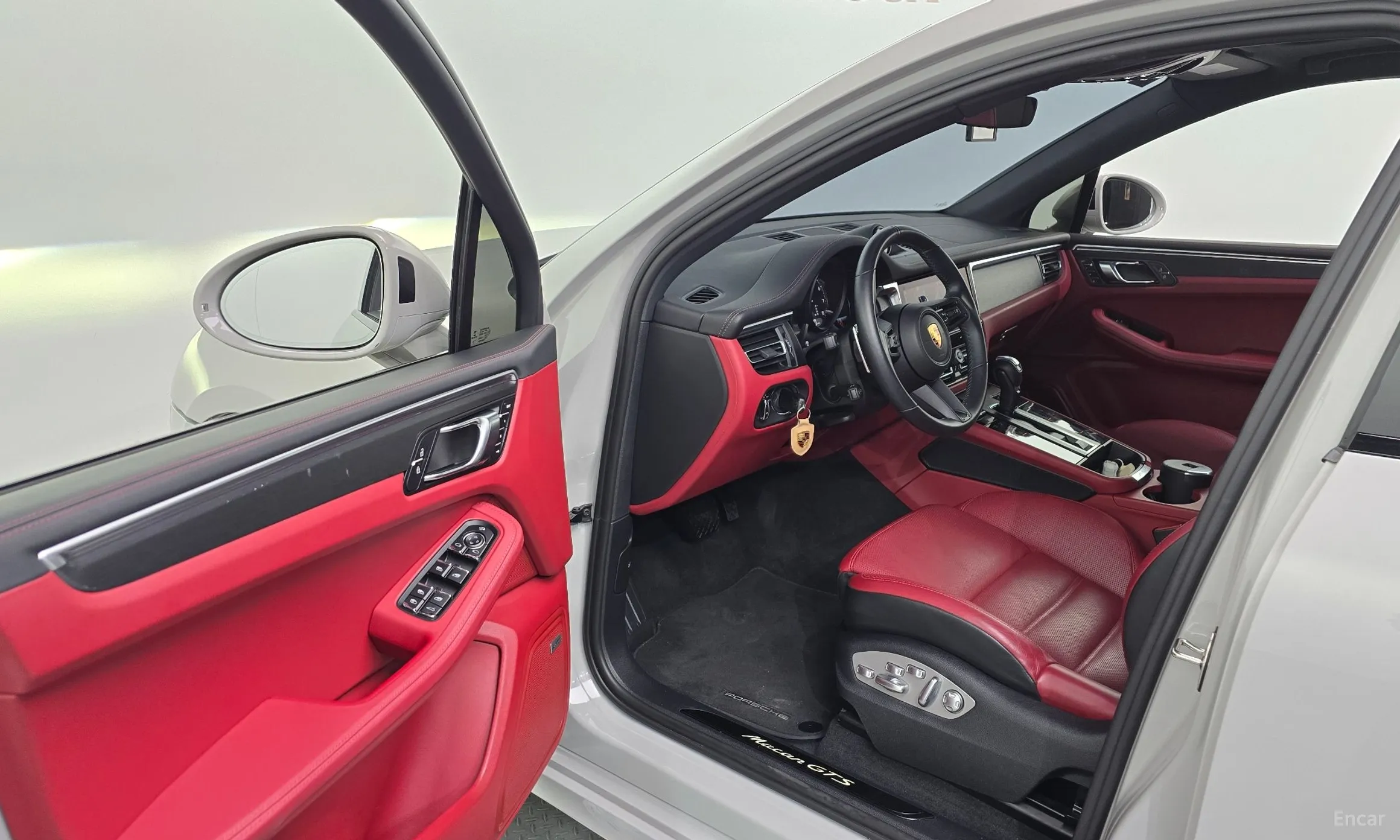 Porsche Macan превью 10