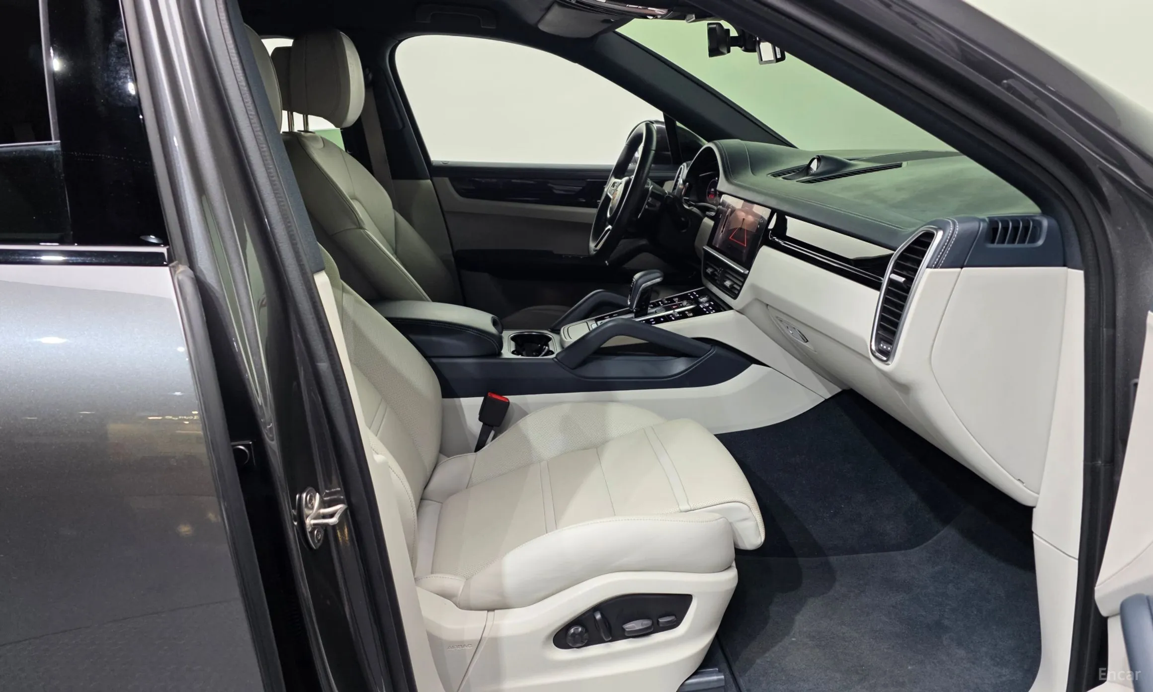 Porsche Cayenne (PO536) превью 11