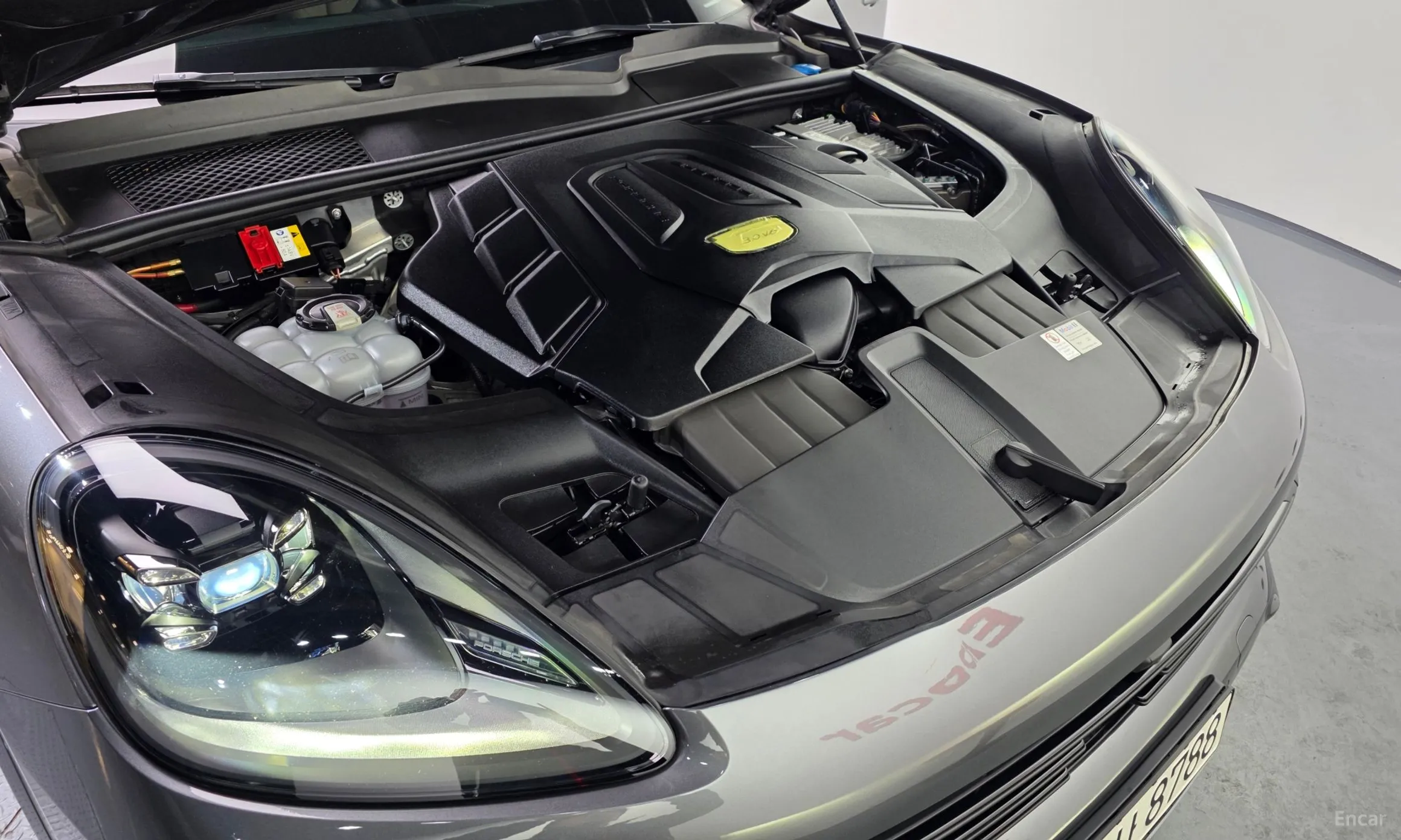 Porsche Cayenne (PO536) превью 6