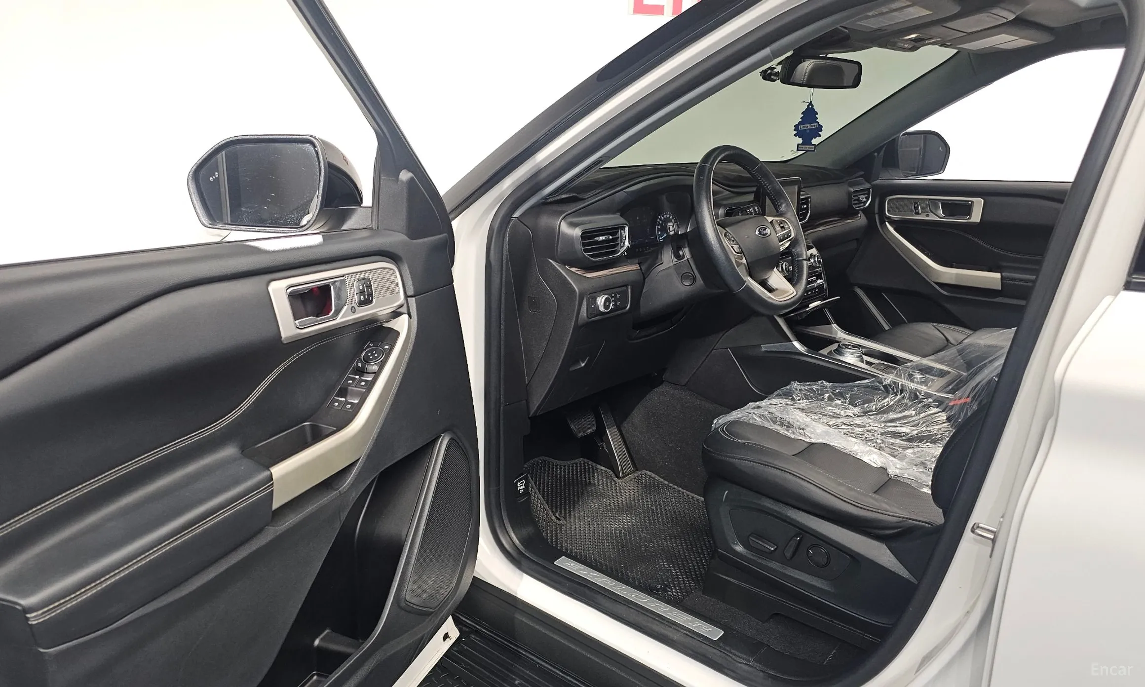 Ford Explorer 6th Generation превью 10