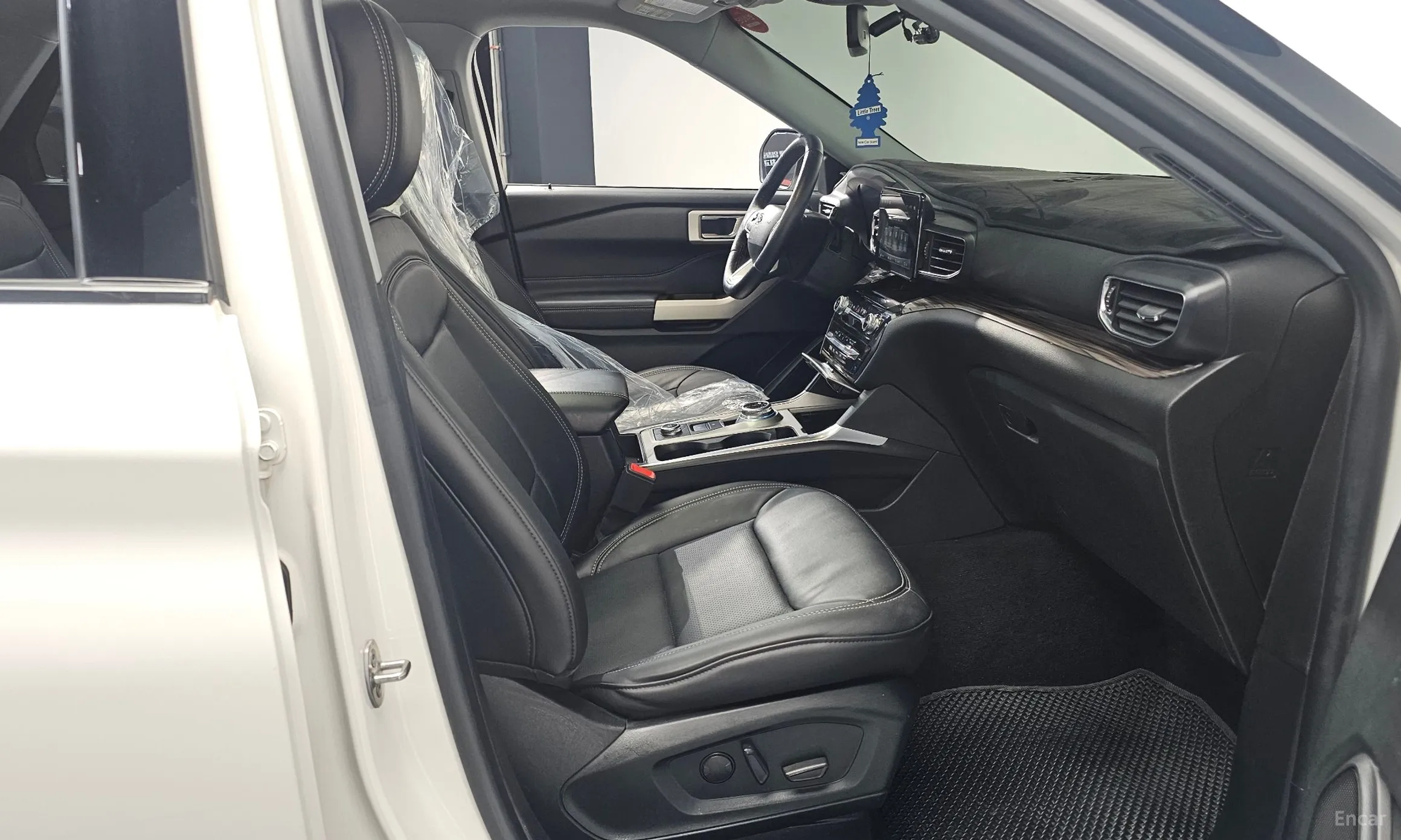 Ford Explorer 6th Generation превью 11