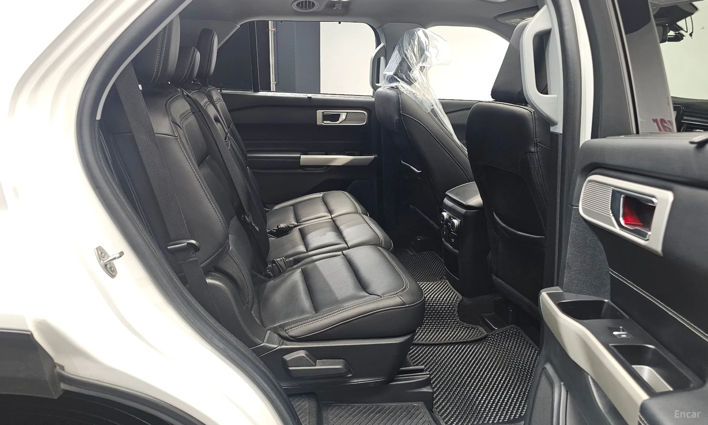 Ford Explorer 6th Generation превью 12