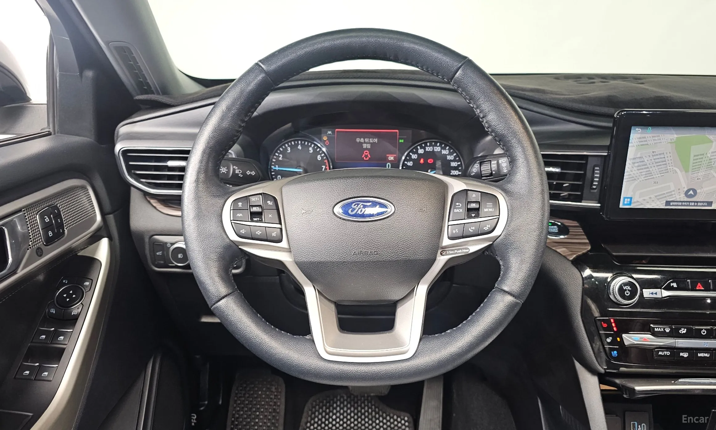 Ford Explorer 6th Generation превью 13