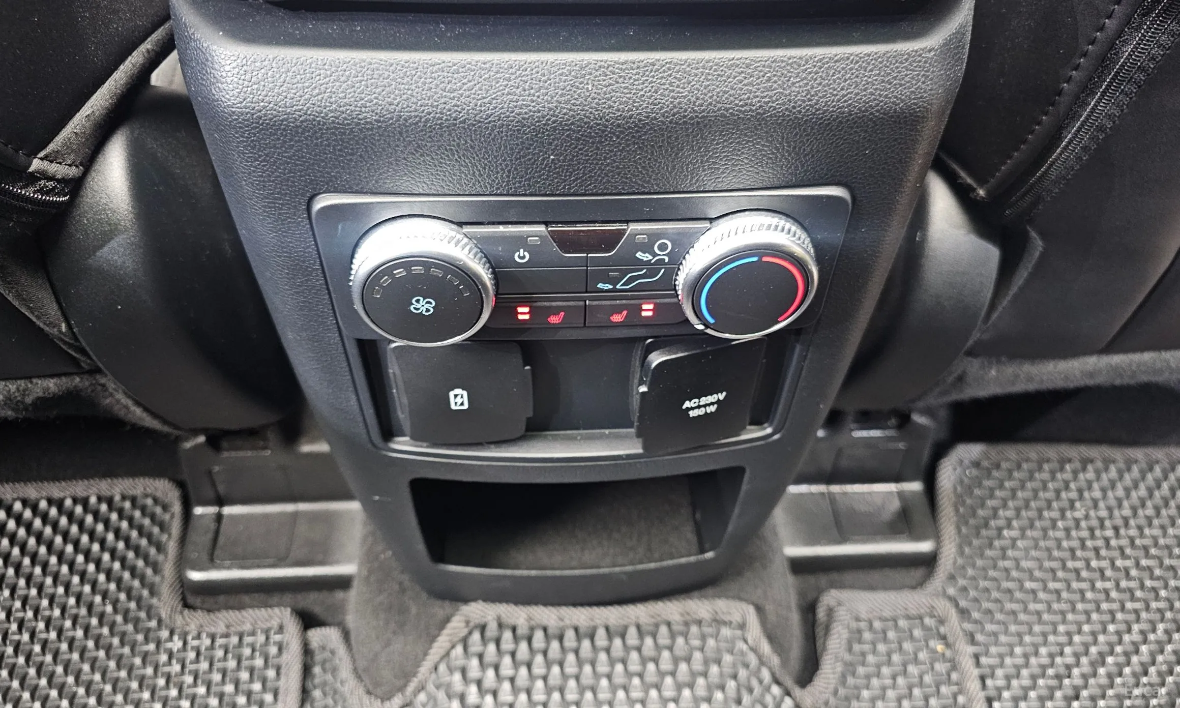 Ford Explorer 6th Generation превью 18